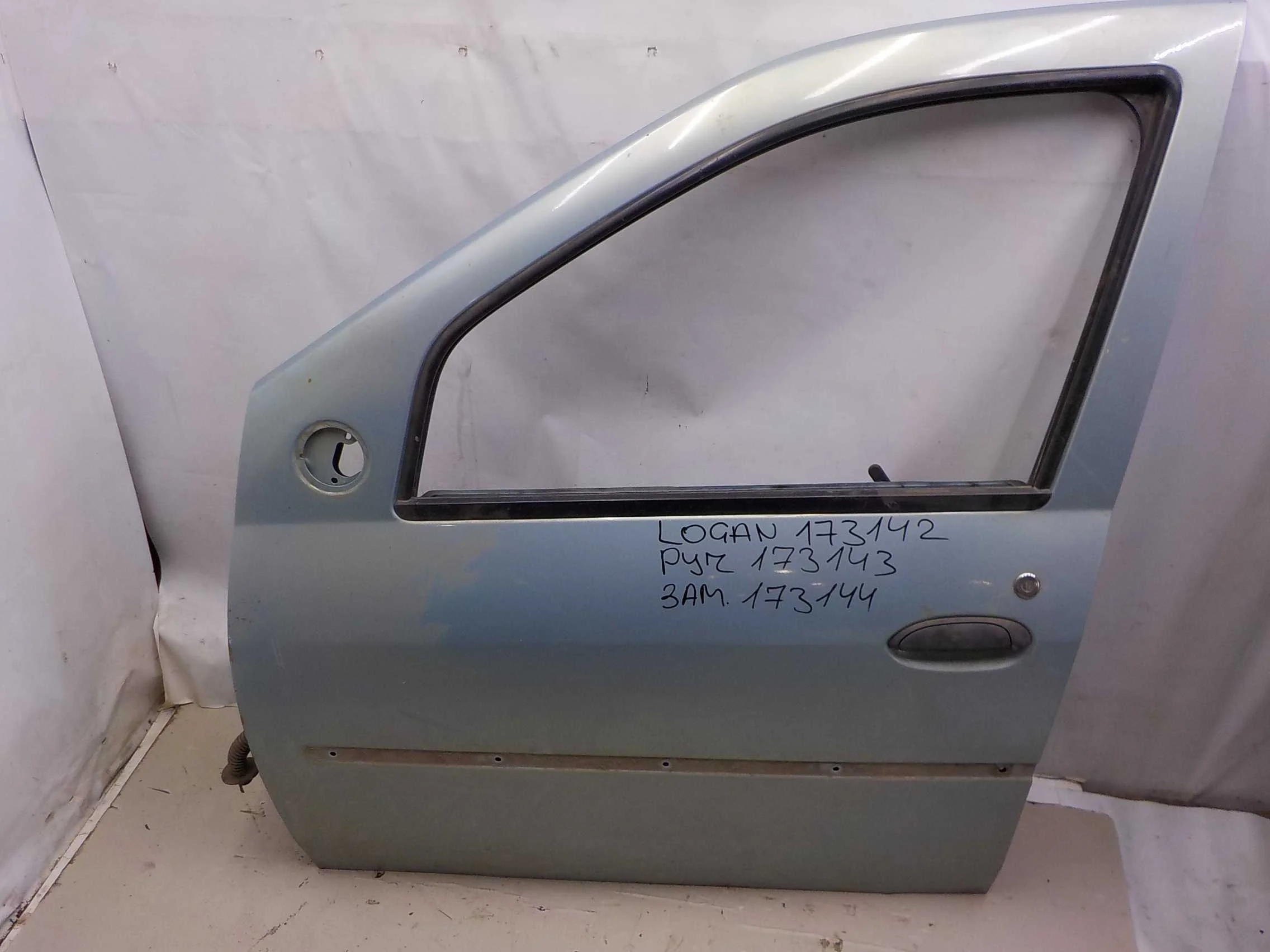 ручка двери внешняя Renault Symbol I (1999—2002)