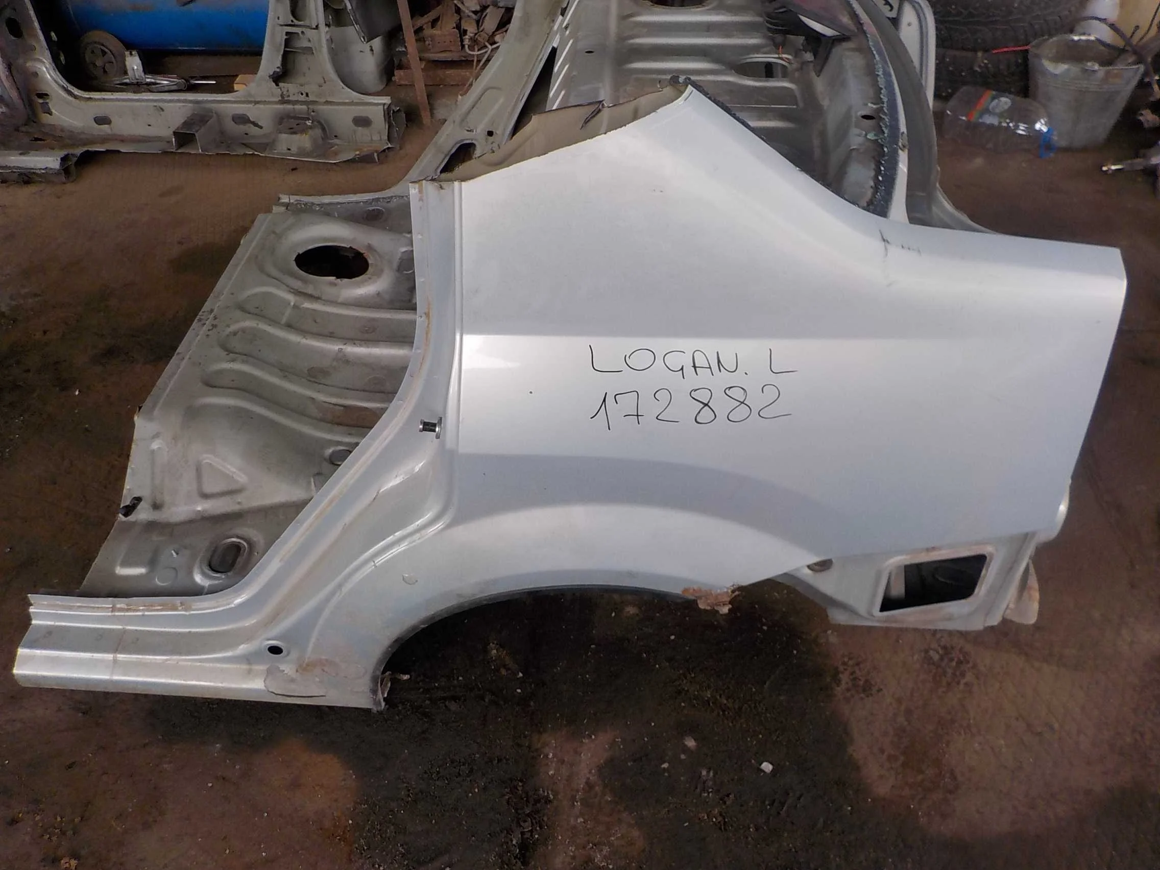 Крыло Renault Logan I (2004—2009) Зад Лево