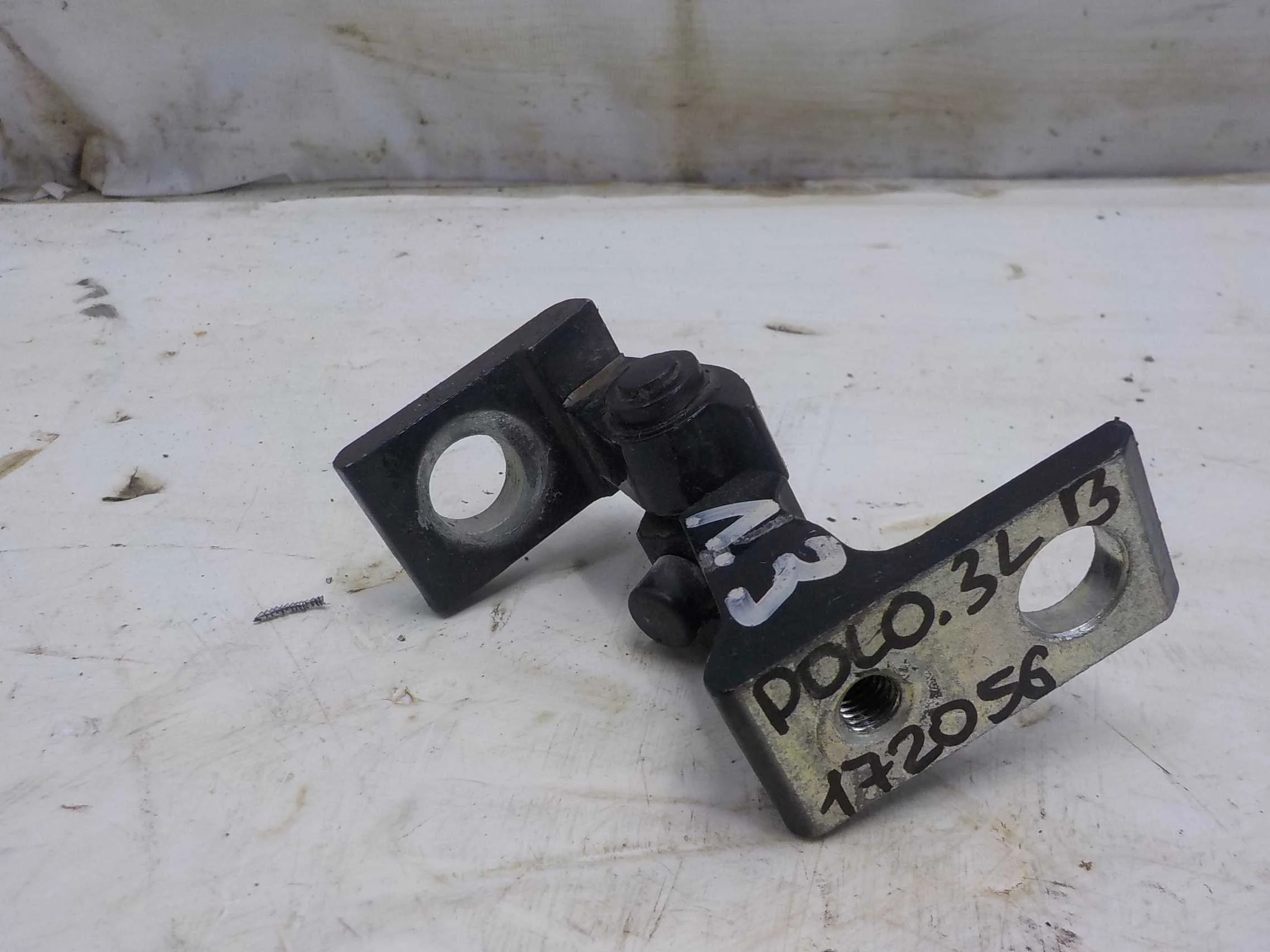 Петля двери Skoda Octavia III рестайлинг (2017—2020)