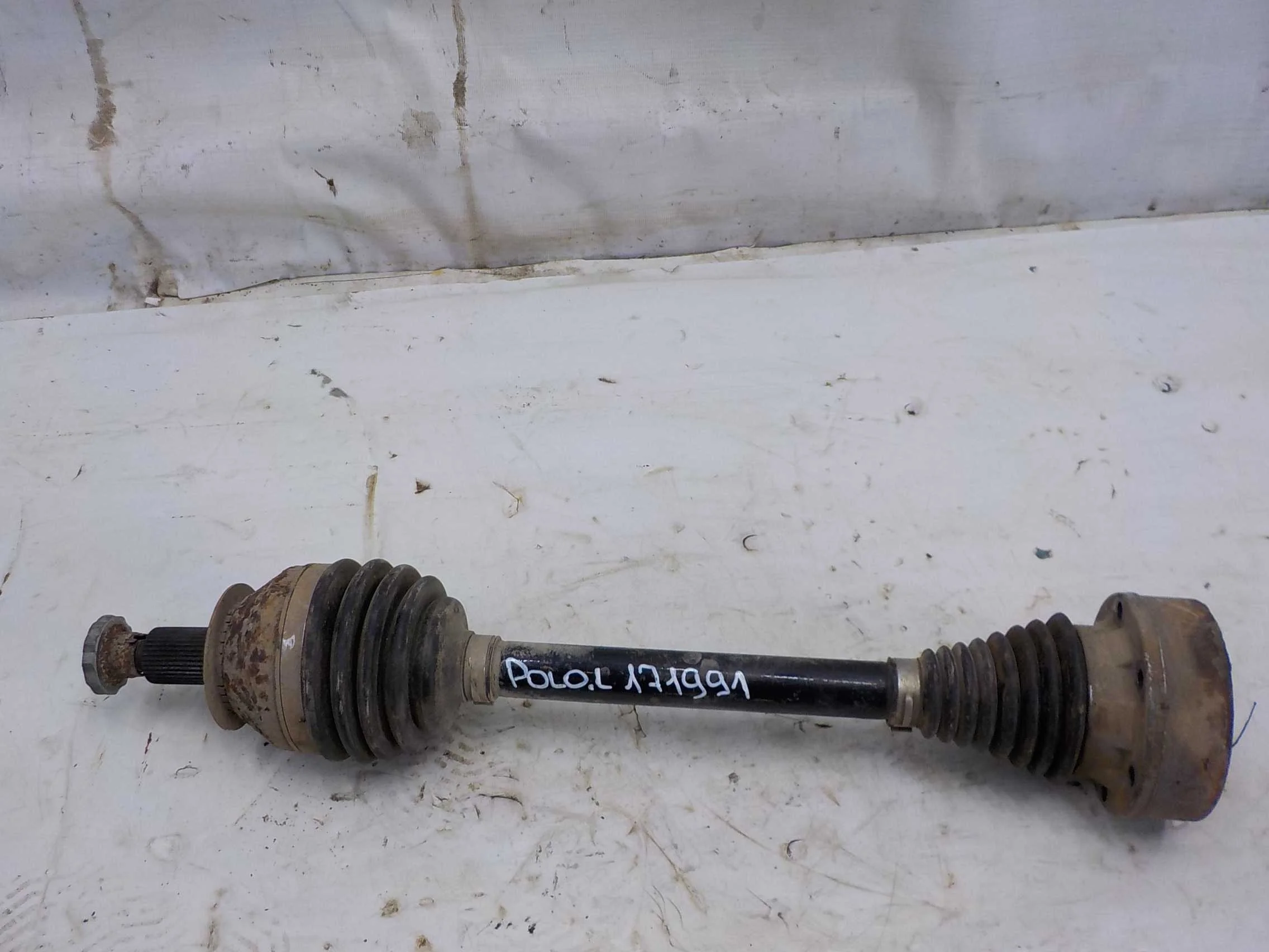 Привод Audi A1 8X (2010—2015)  Лево