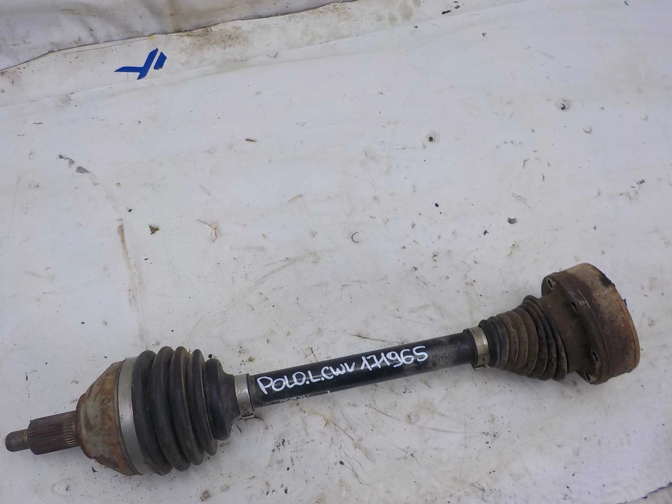 Привод Audi A1 8X (2010—2015)  Лево