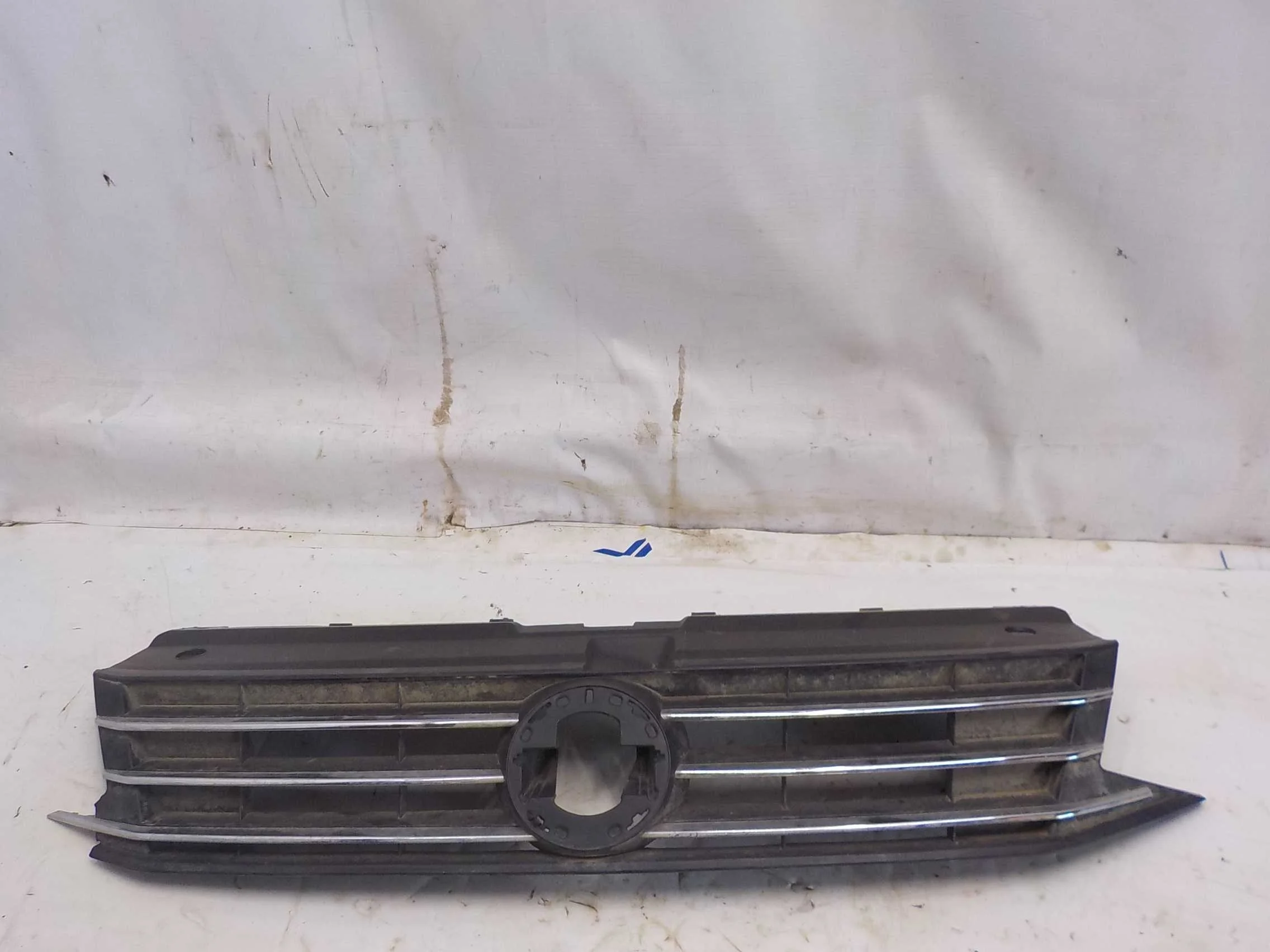 Решетка радиатора Volkswagen Polo V рестайлинг (2015—2020)