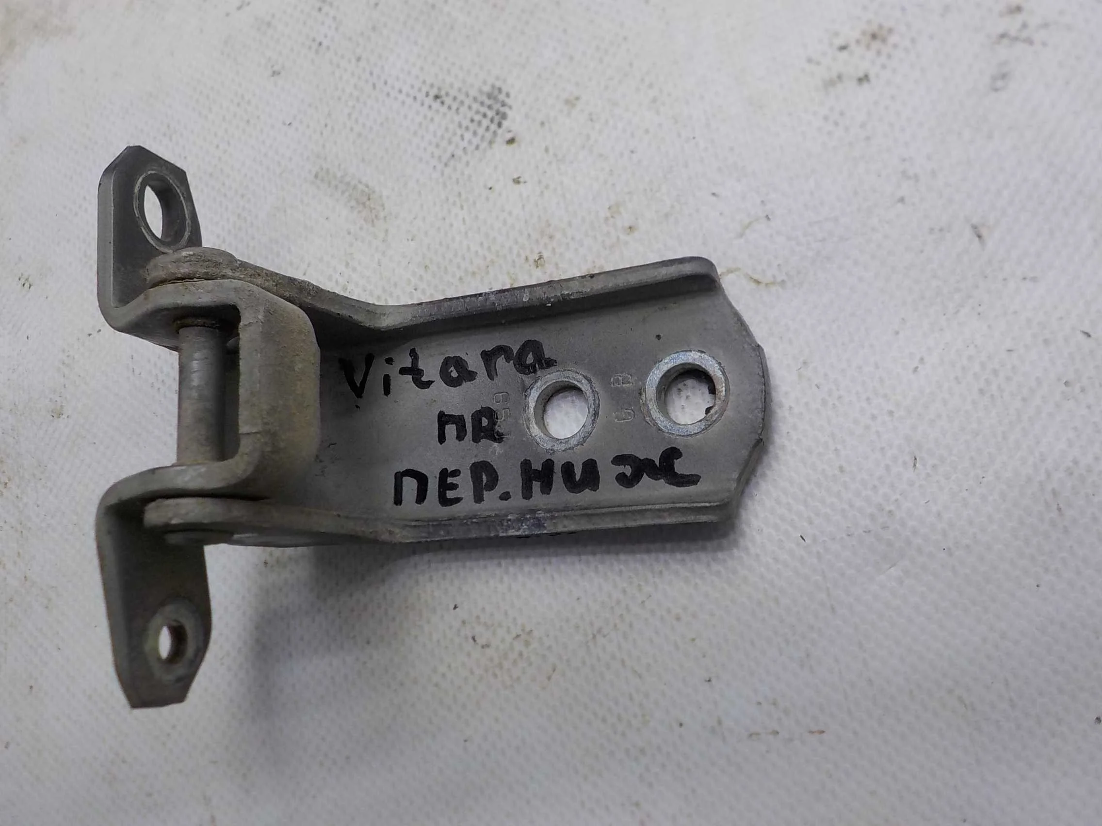 Петля двери Suzuki Grand Vitara II рестайлинг (2008—2012) Перед Право Низ