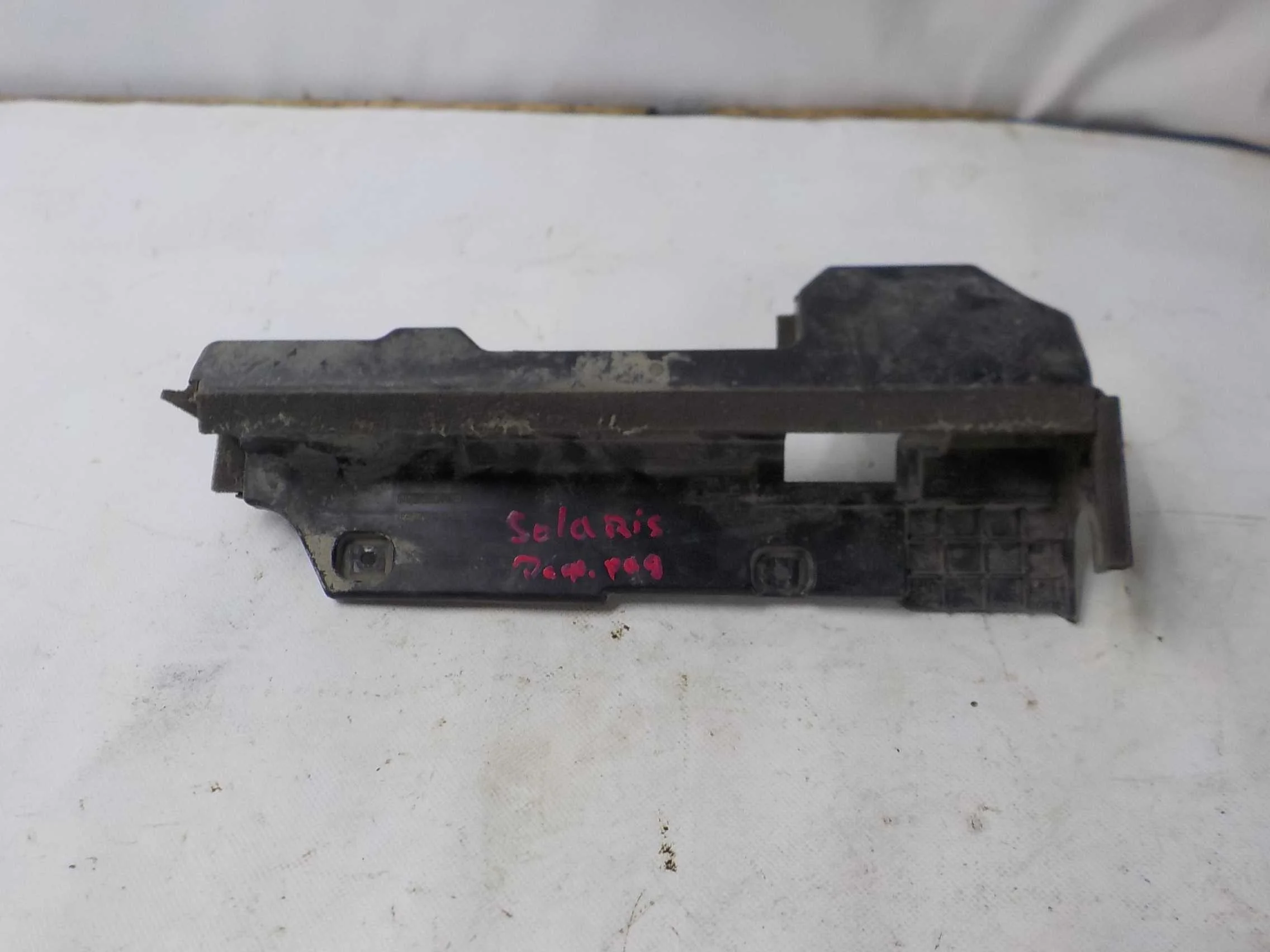 Дефлектор радиатора Hyundai Solaris II (2017—2020)  Право