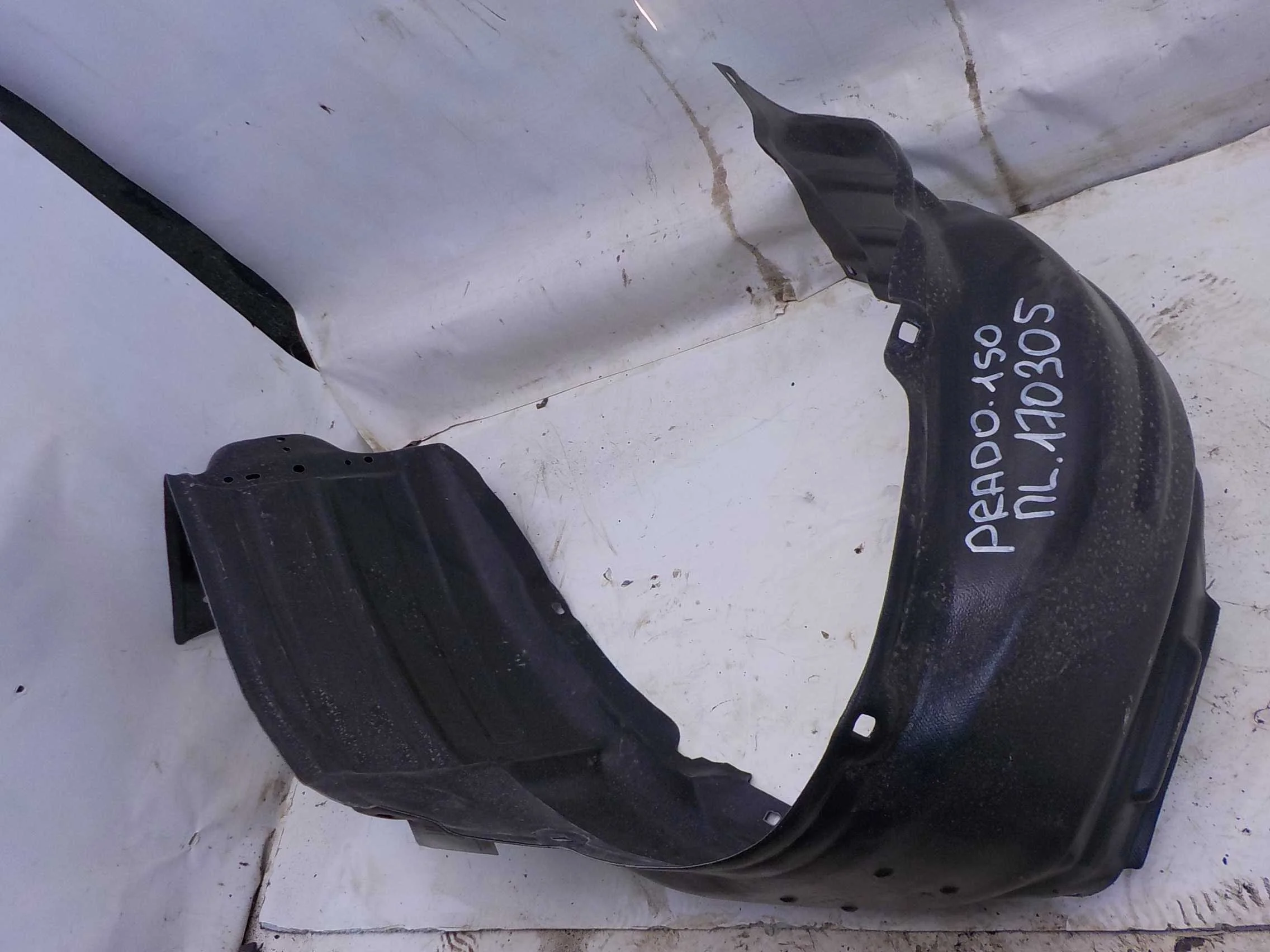 Подкрылок Toyota Land Cruiser Prado 150 рестайлинг (2013—2017) Перед Лево