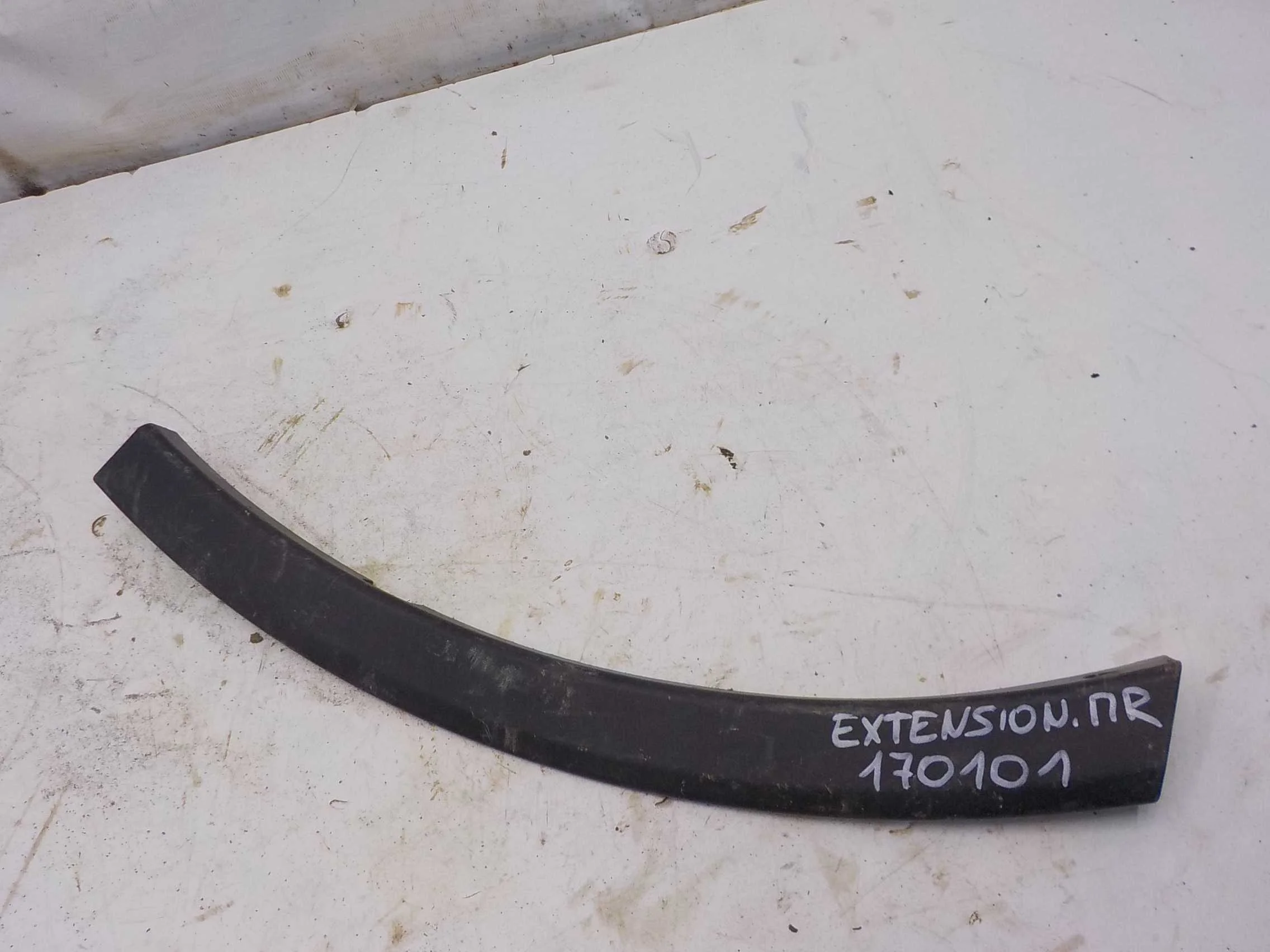 накладка на бампер Toyota RAV4 IV (2012—2015) Перед Право