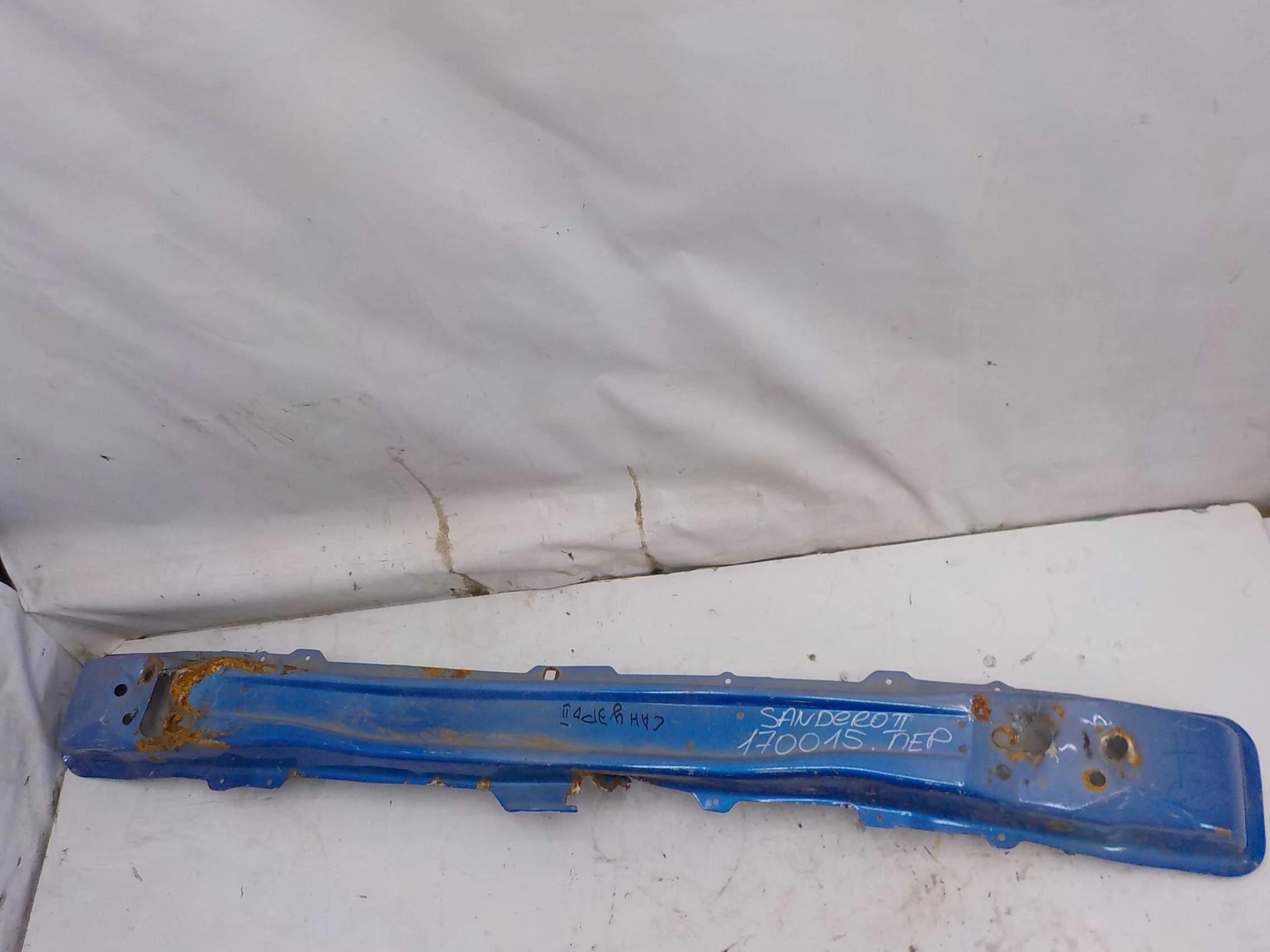 Усилитель бампера Renault Logan II (2012—2018) Перед