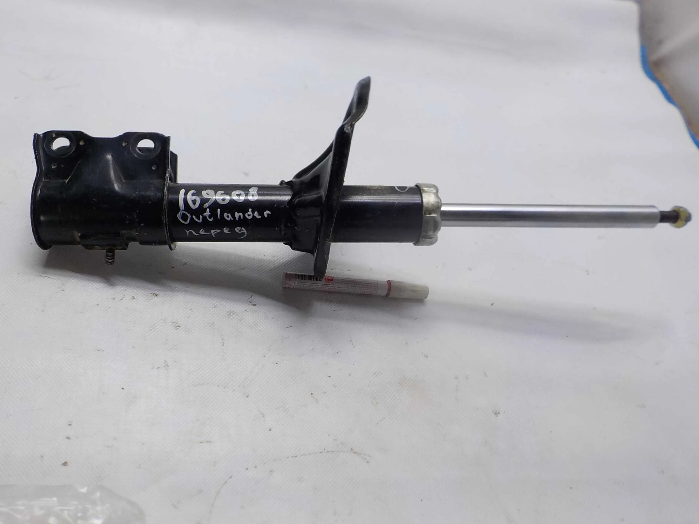 амортизатор Mitsubishi Lancer IX (2000—2007) Перед