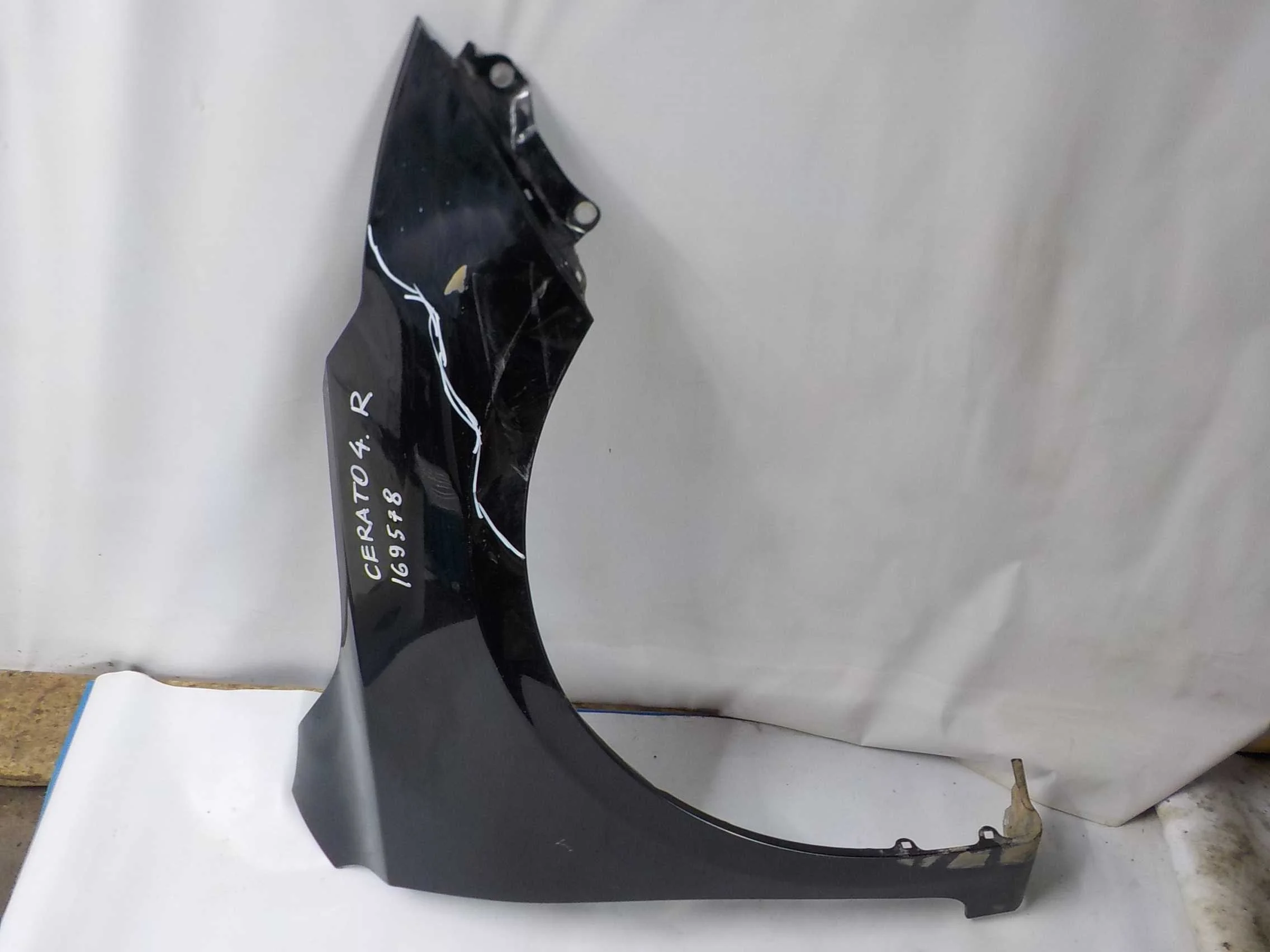 Крыло Kia Cerato IV (2018—2022) Перед Право