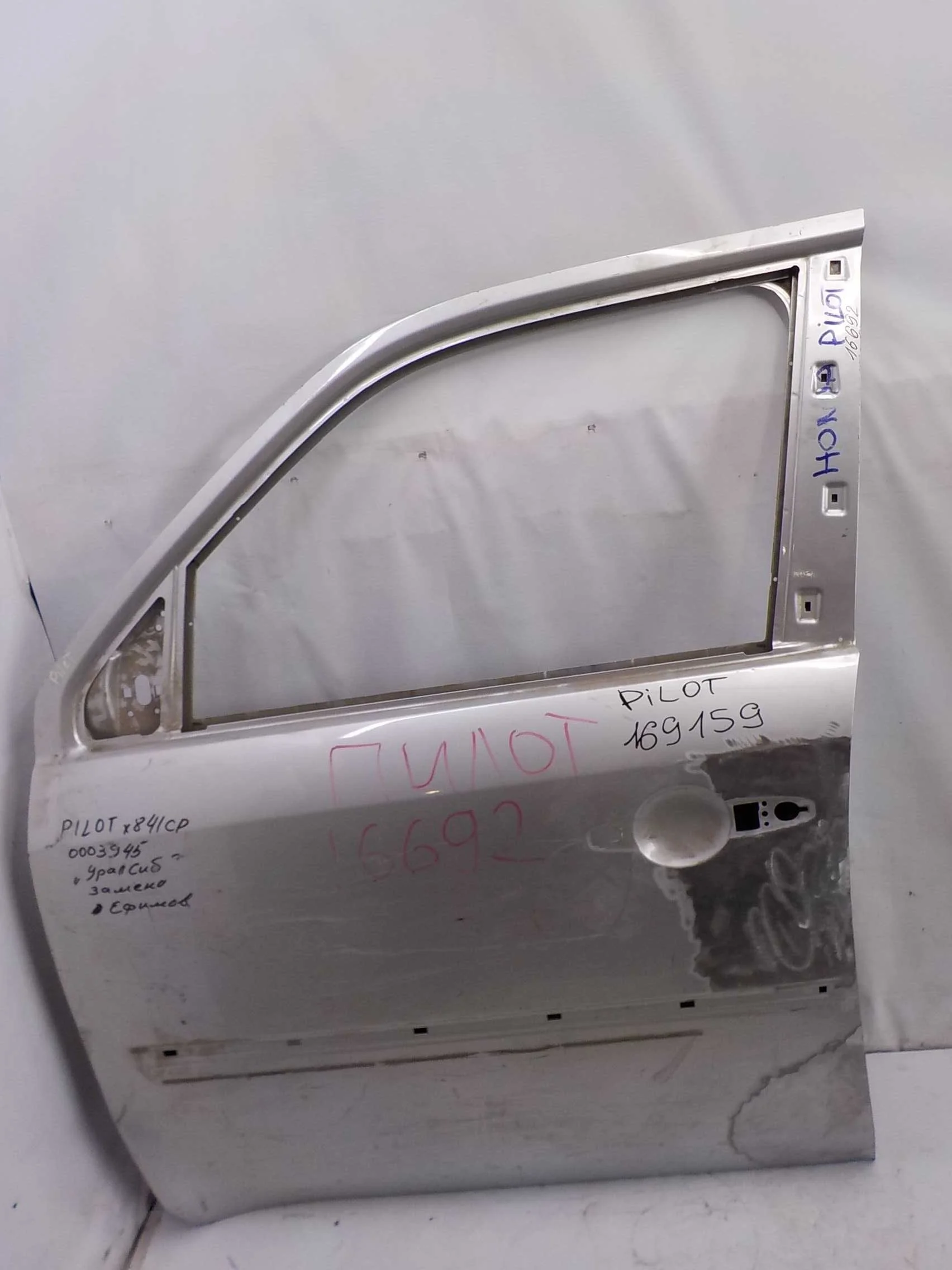 Дверь Honda Pilot I (2002—2005) Перед Лево