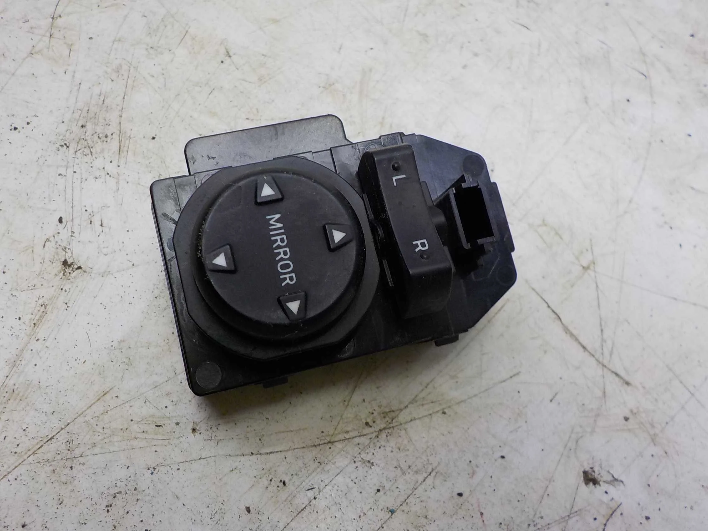 клавиши управления Hyundai Solaris II рестайлинг (2020—2025)