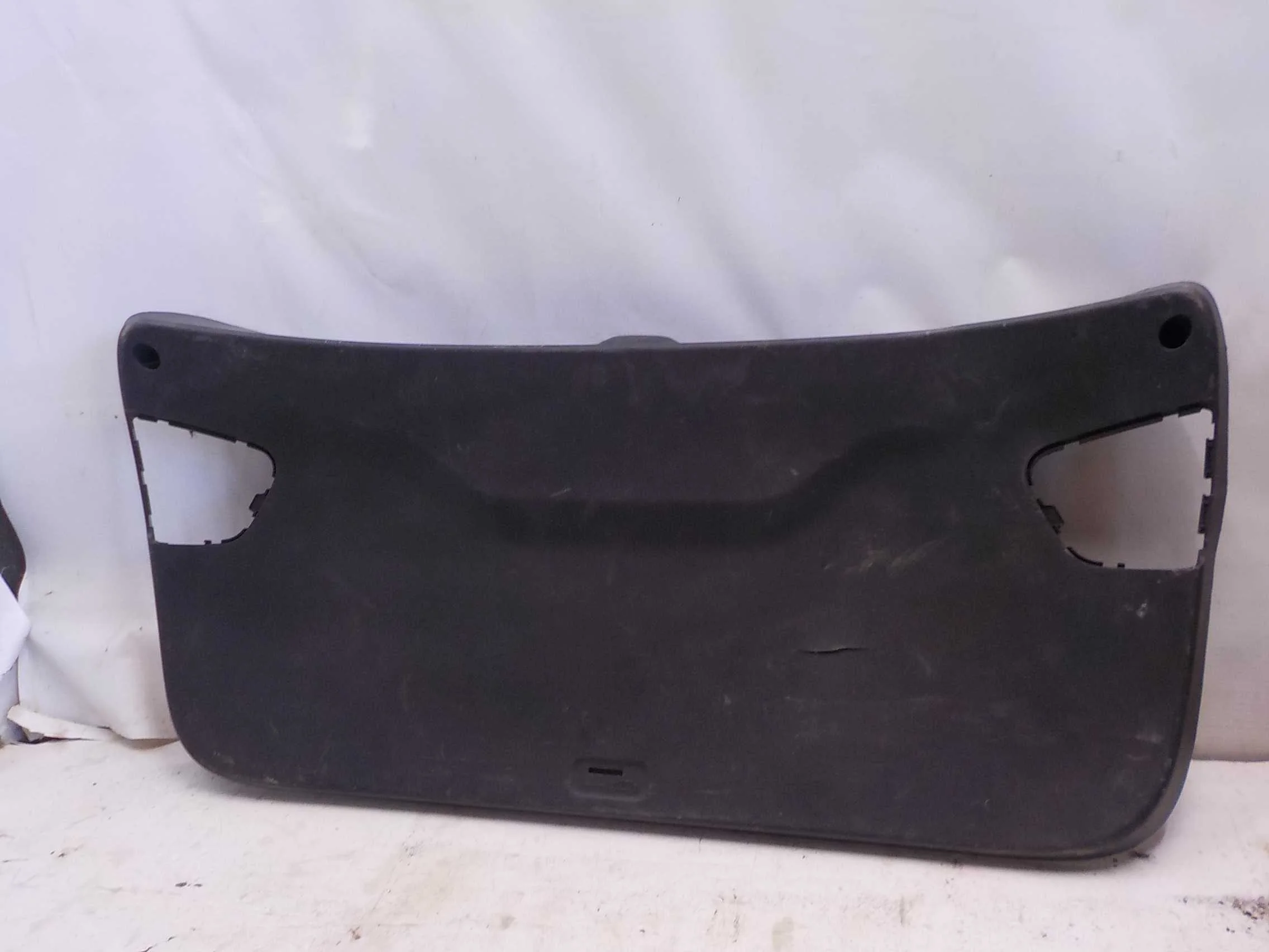 Обшивка крышки багажника Hyundai Creta I (2016—2020)