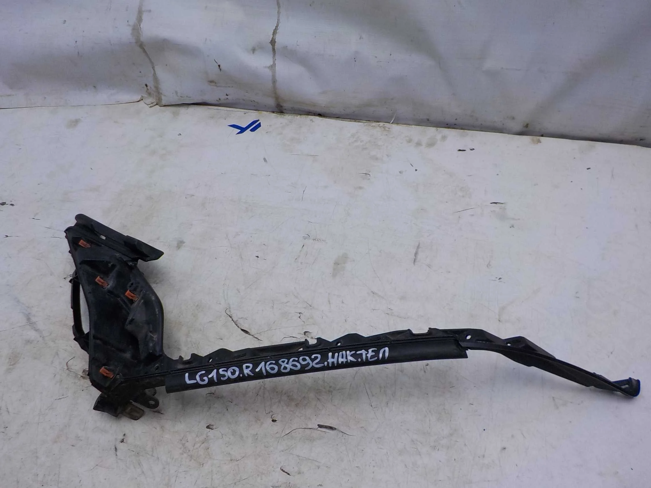 накладка на телевизор Toyota Land Cruiser Prado 150 рестайлинг 2 (2017—2025)  Право