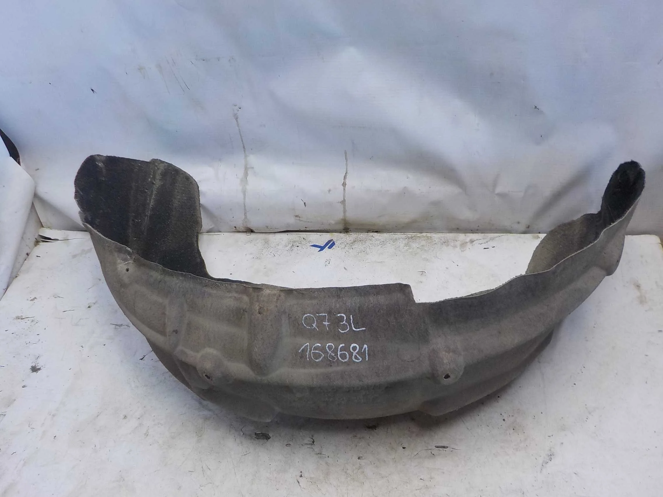 Подкрылок Audi Q7 4L (2005—2009) Зад Лево