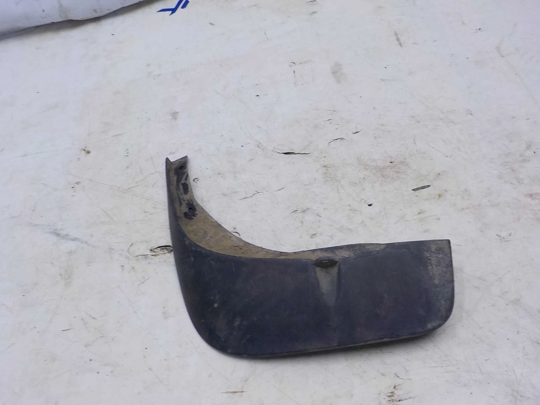 Брызговик Renault Duster I (2010—2015) Зад Лево