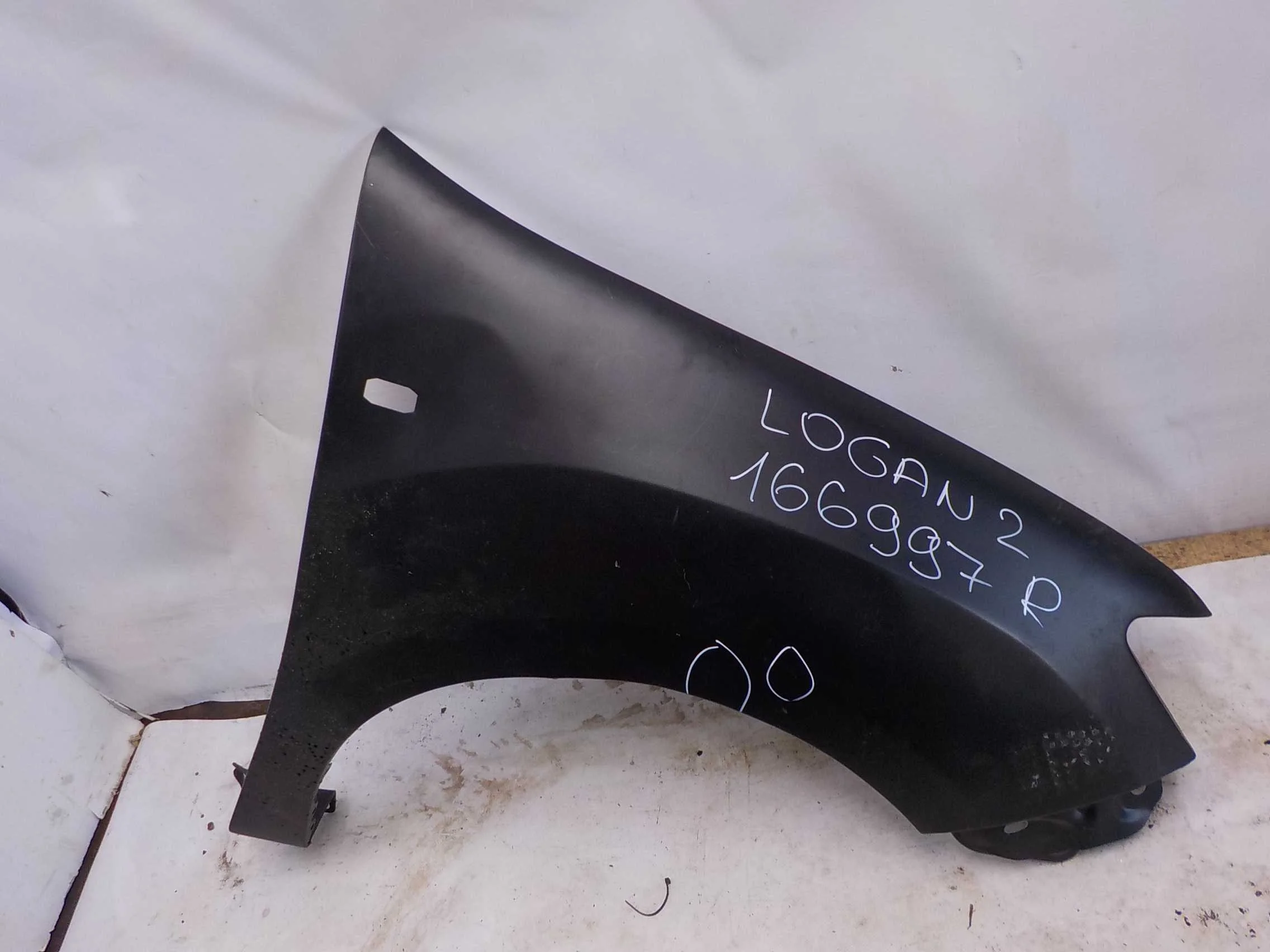 Крыло Renault Logan II (2012—2018) Перед Право