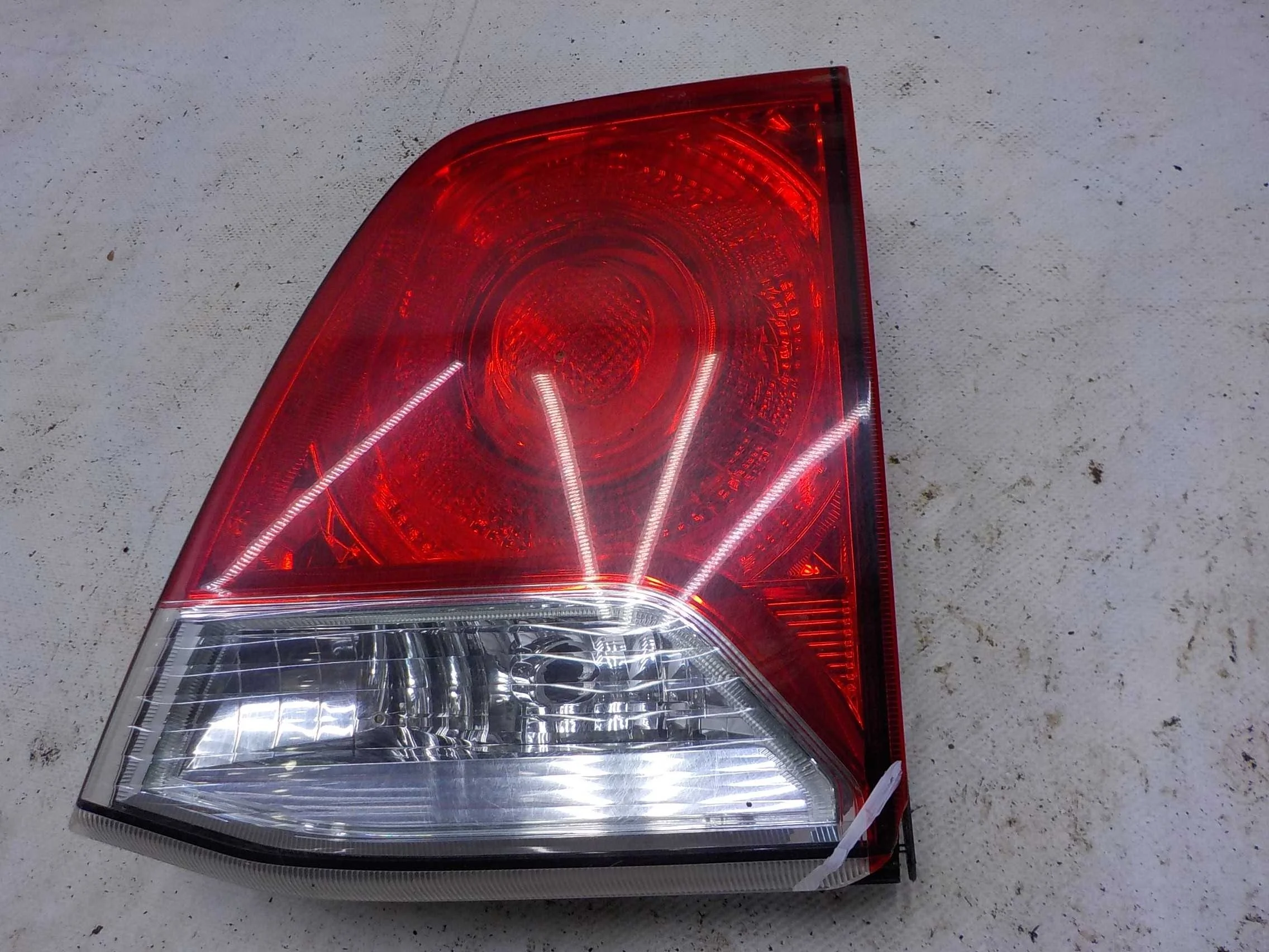 Фонарь Toyota Land Cruiser 200 (2007—2012)