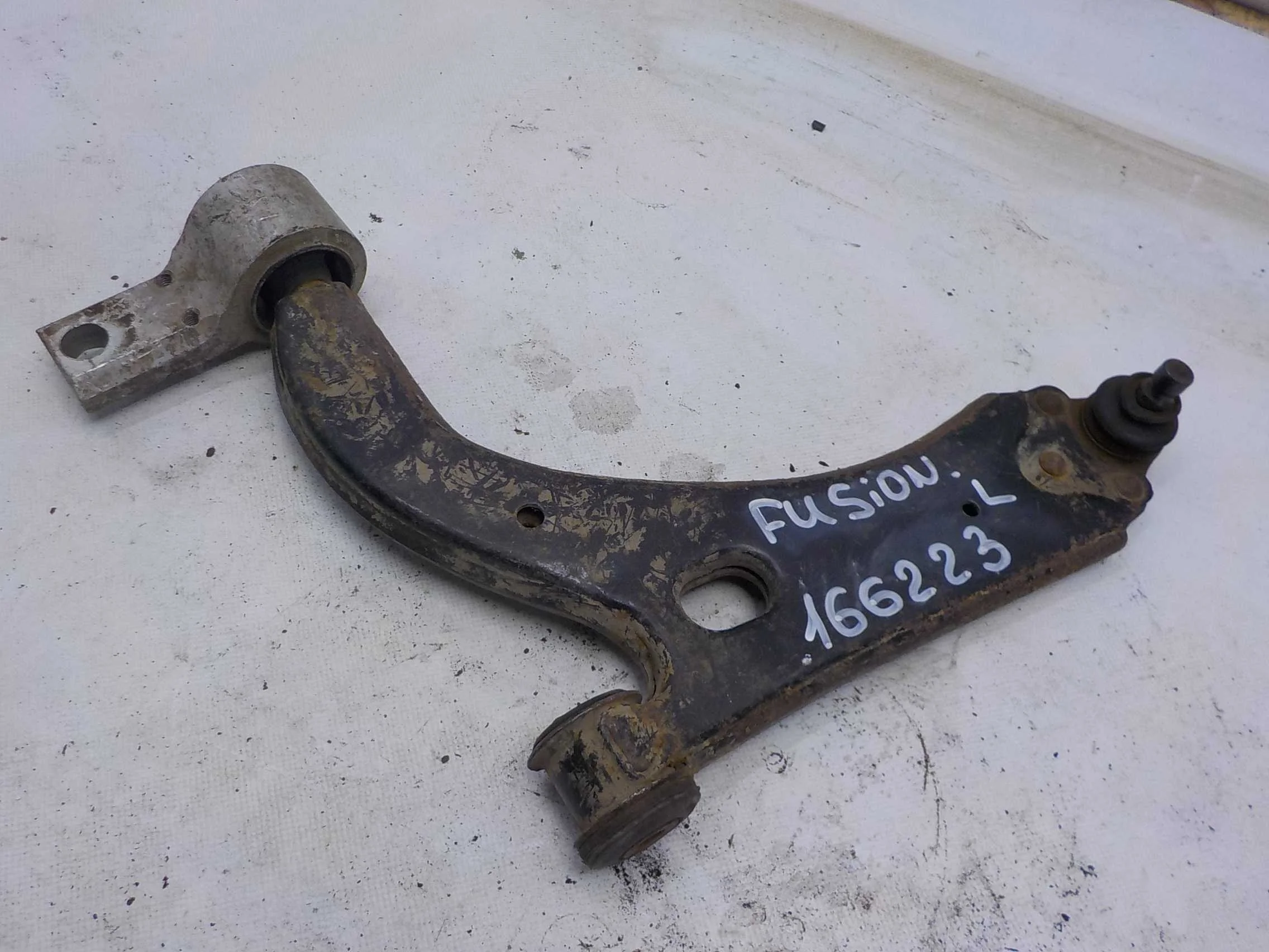 Рычаг Ford Fusion I (2002—2005) Перед Лево