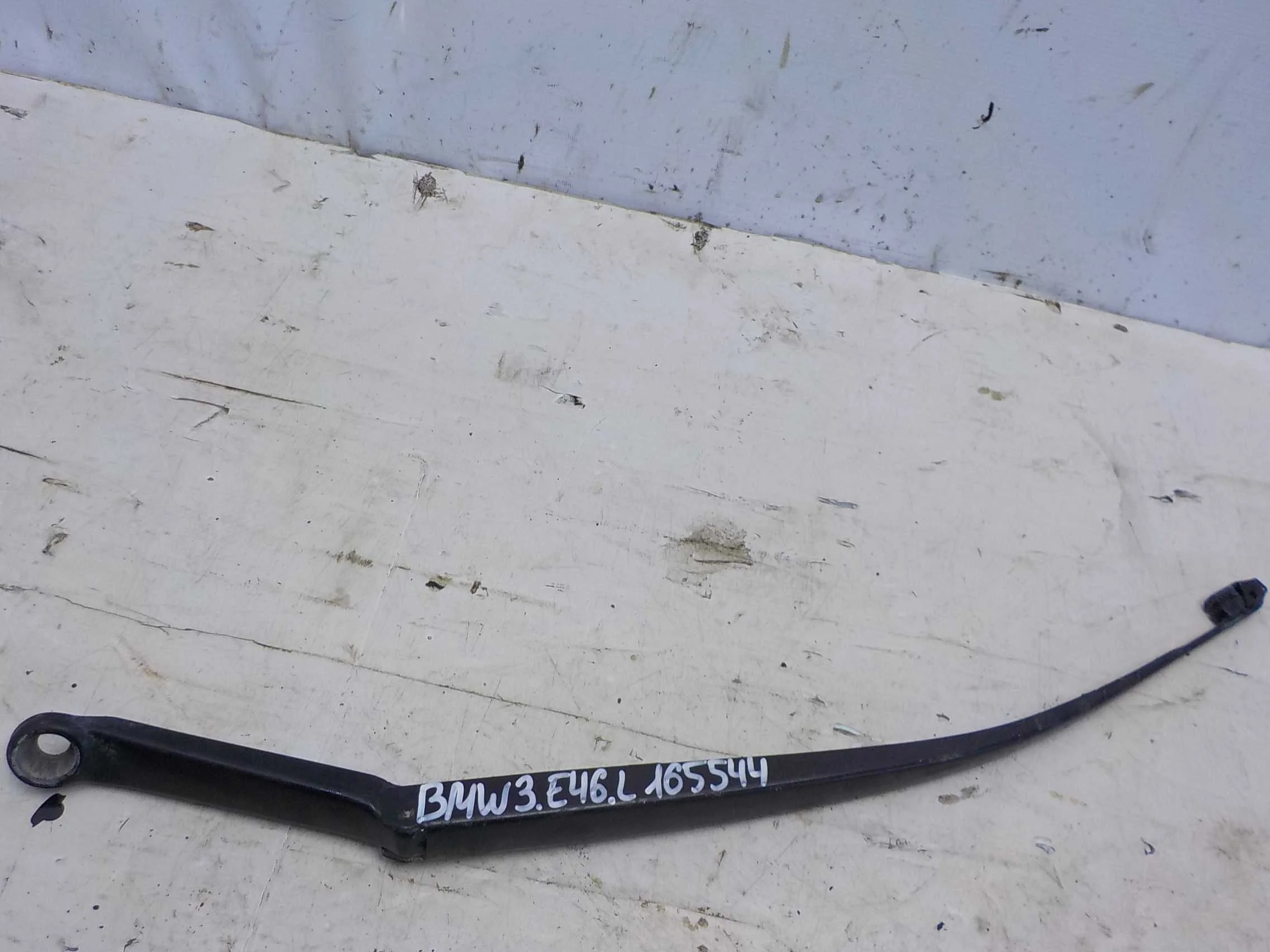 Поводок стеклоочистителя BMW 3 серия E46 рестайлинг (2001—2006)  Лево