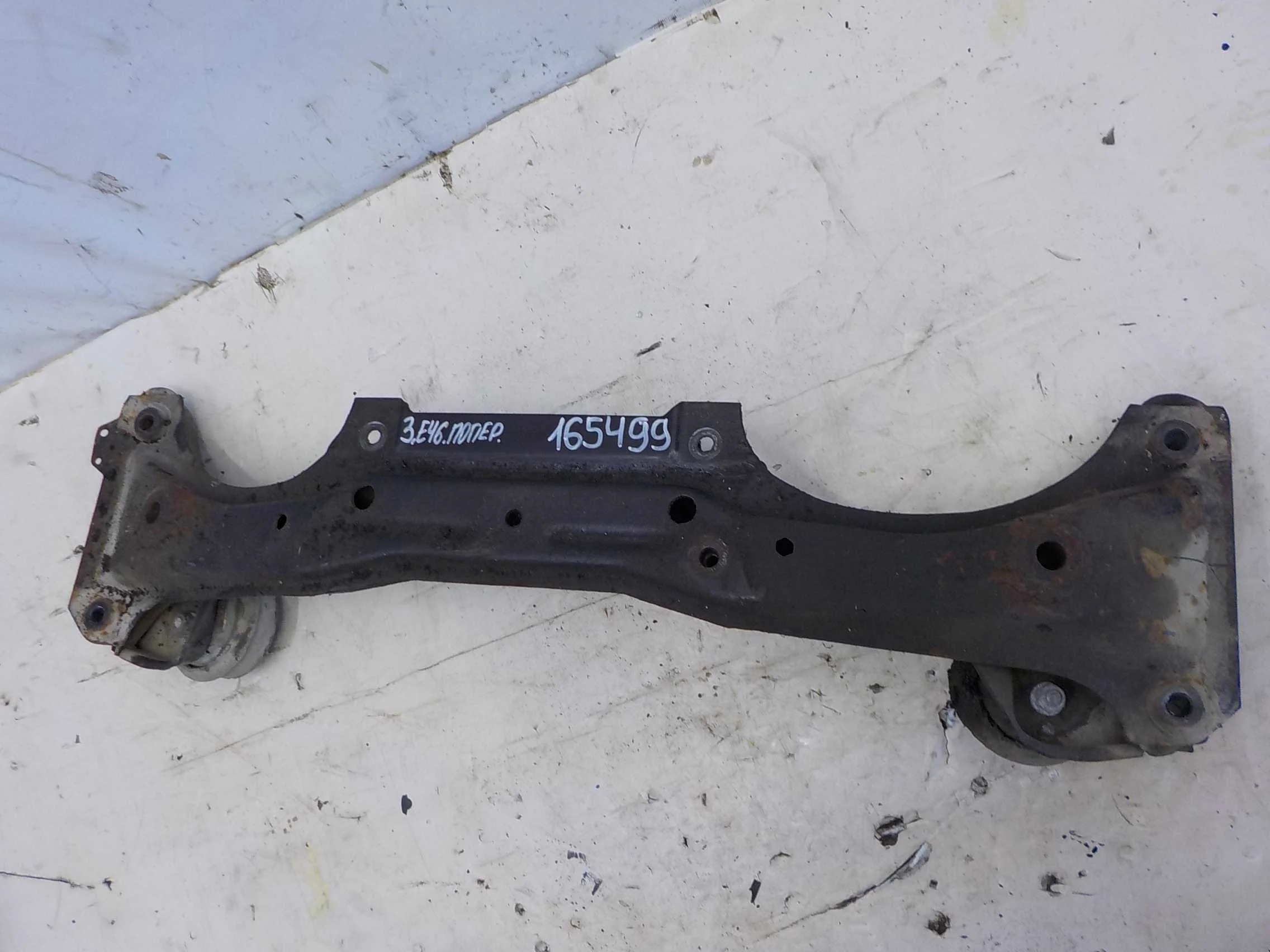 балка поперечная BMW 3 серия E46 (1998—2003)