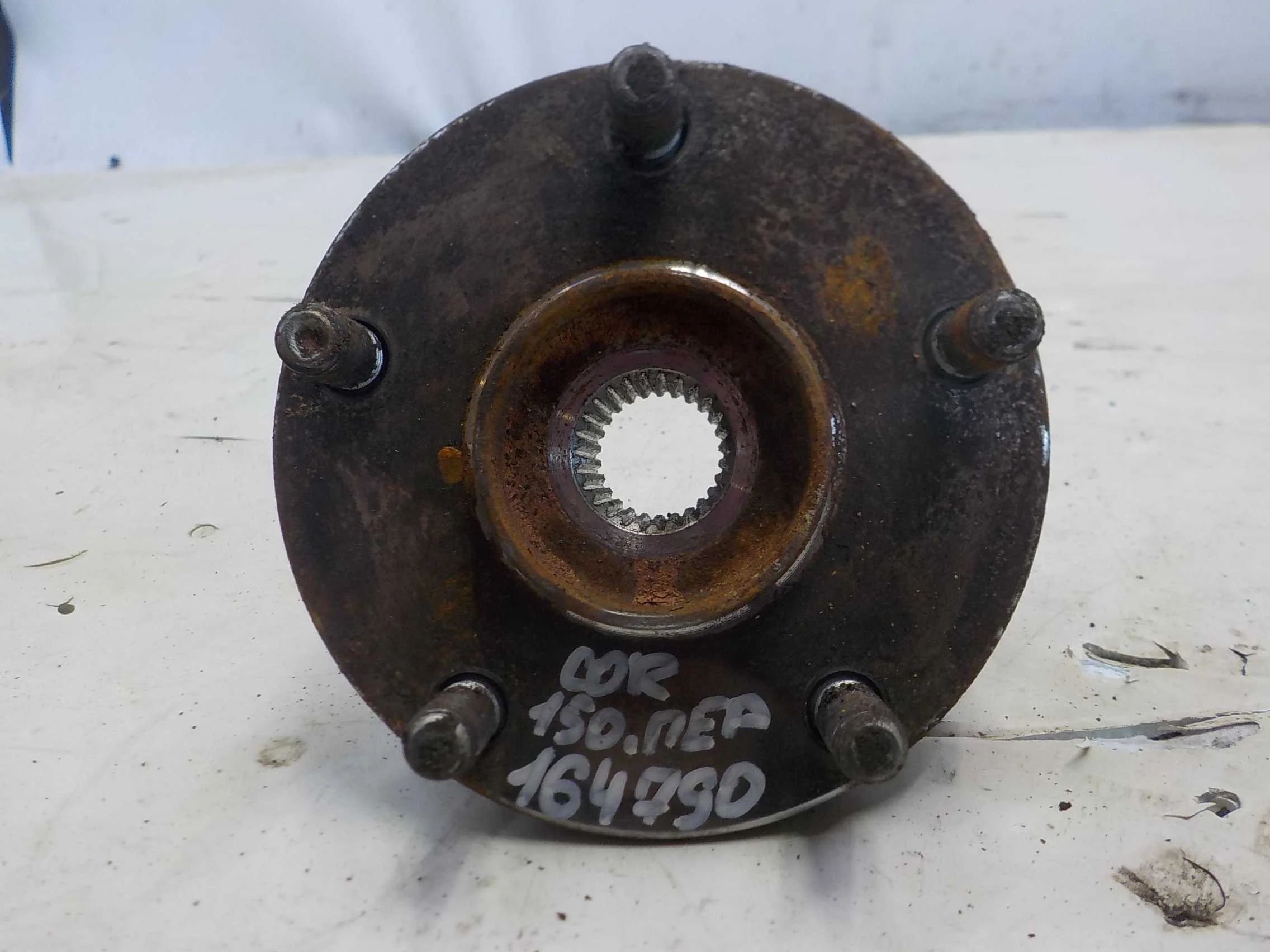 Ступица Toyota RAV4 III (2005—2010) Перед