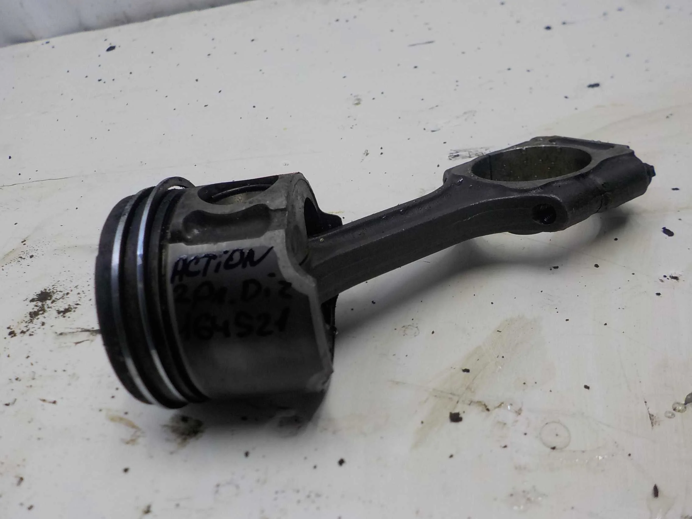 Поршень с шатуном SsangYong Actyon Sports I (2006—2012)