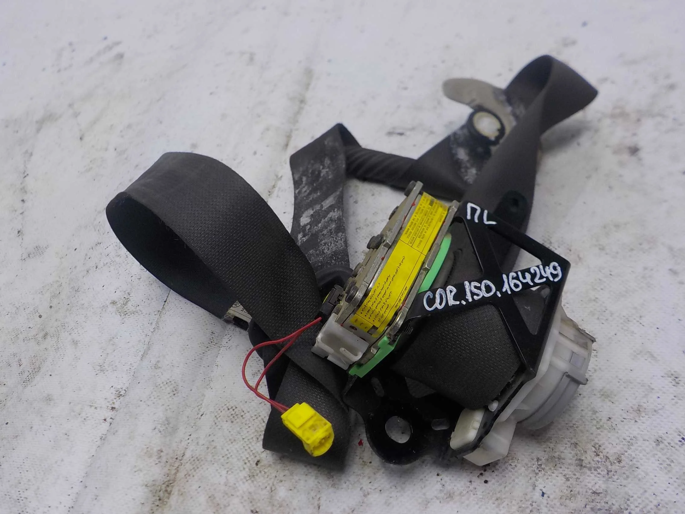 Ремень безопасности Toyota Corolla X (2006—2010) Перед Лево