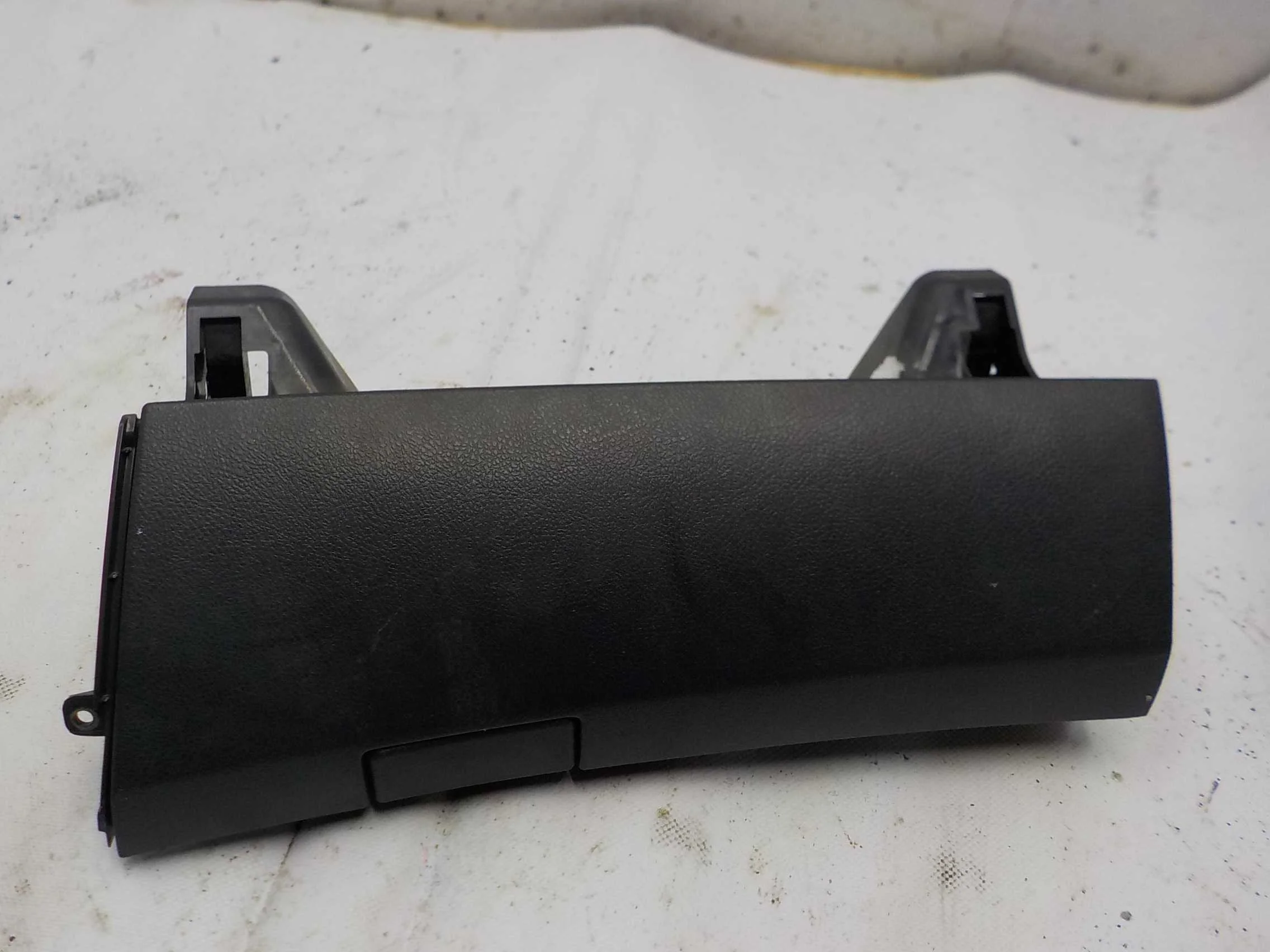 Бардачок Toyota Corolla X (2006—2010)   Верх