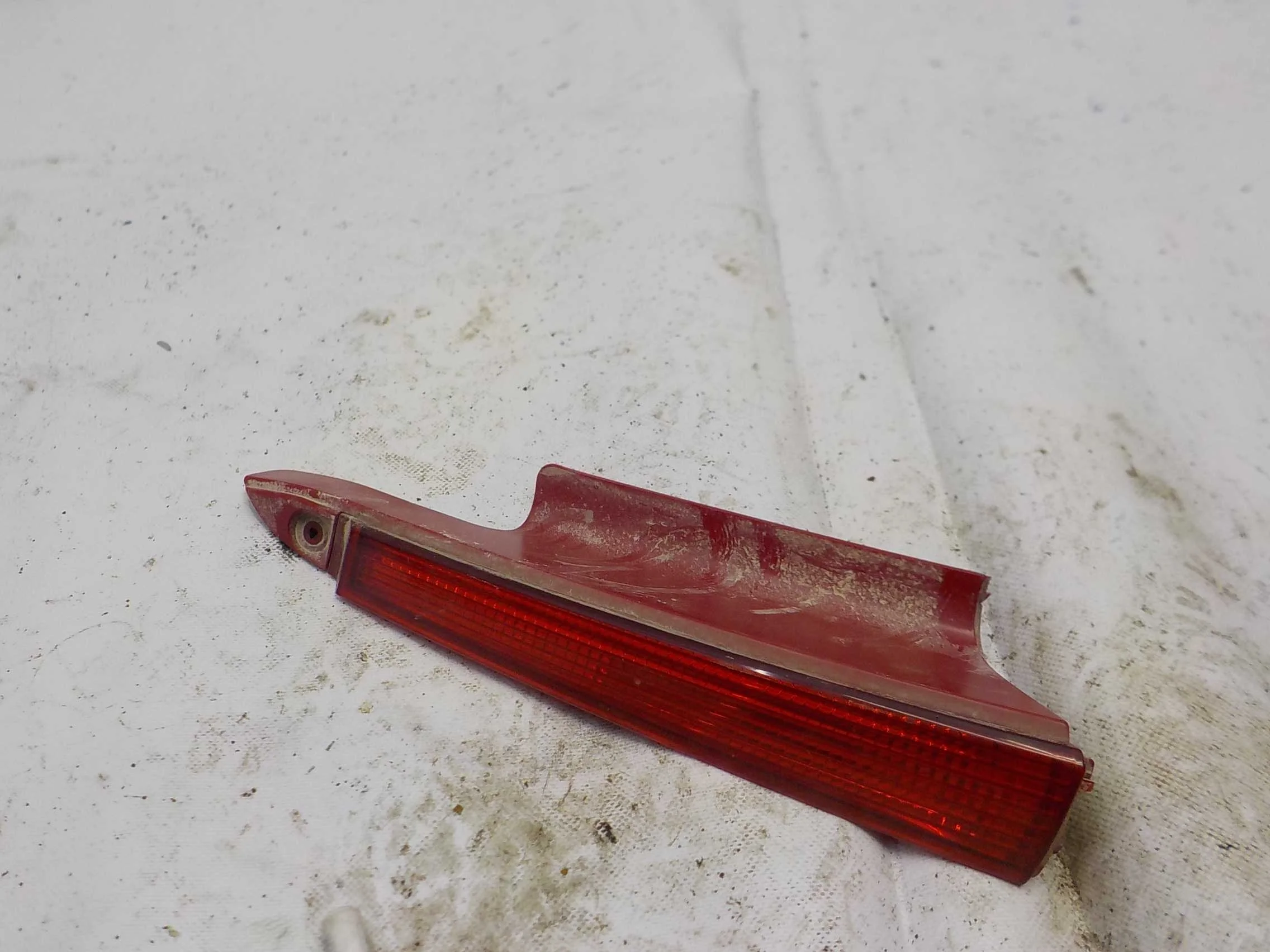 Фонарь Citroen C4 I (2004—2014)  Лево