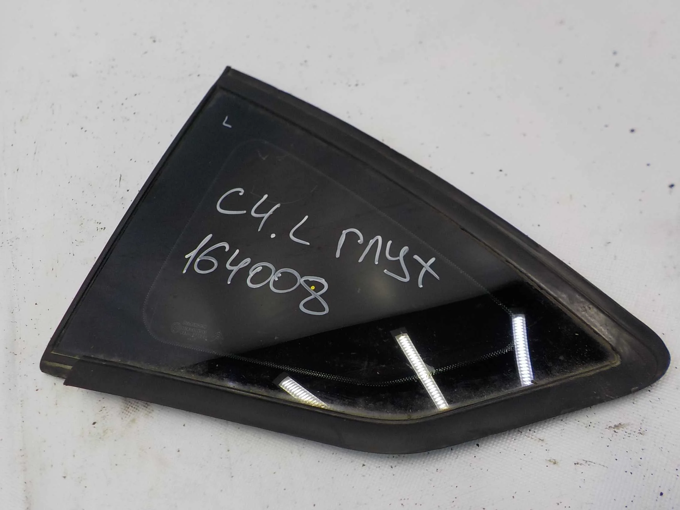 стекло Citroen C4 Picasso I (2006—2013) Зад Лево