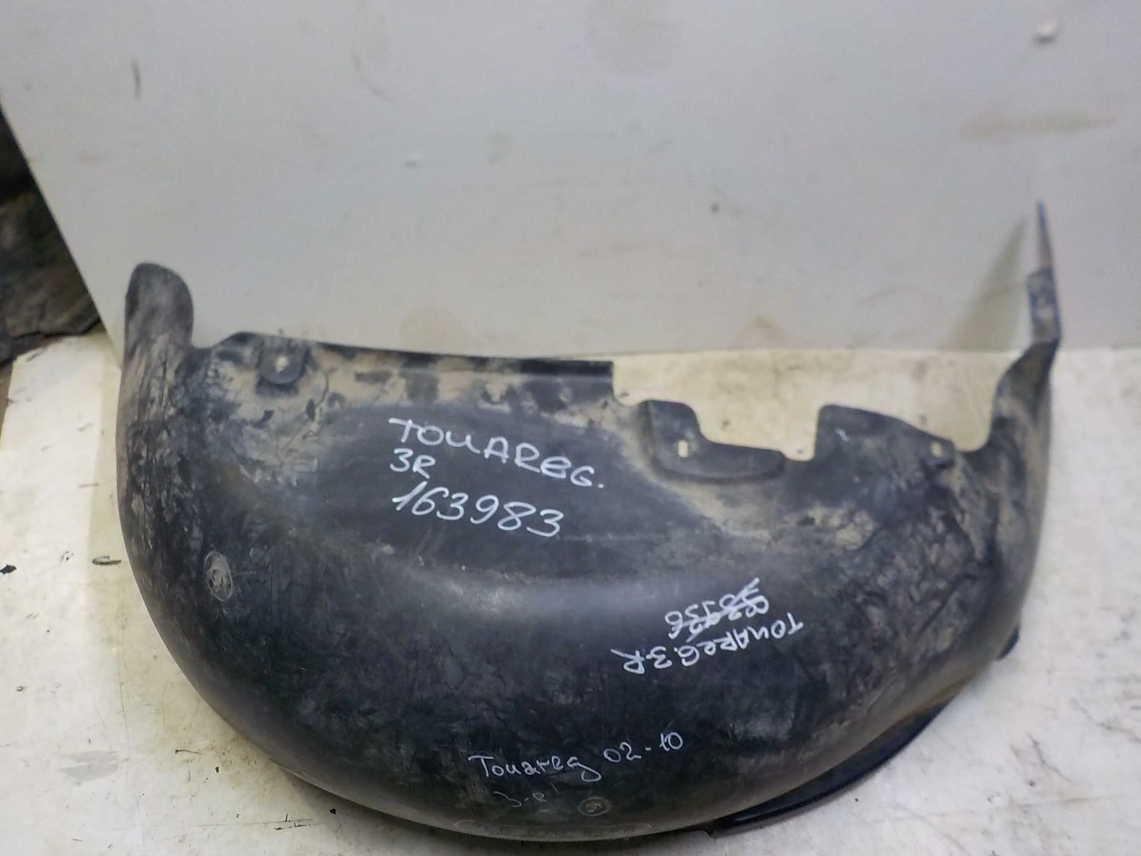 Подкрылок Volkswagen Touareg I рестайлинг (2006—2010) Зад Право