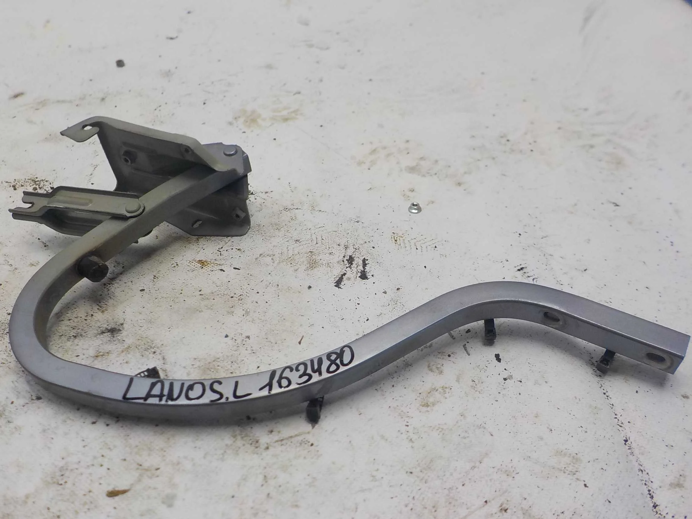 Петля крышки багажника Chevrolet Lanos I (2002—2009)  Лево