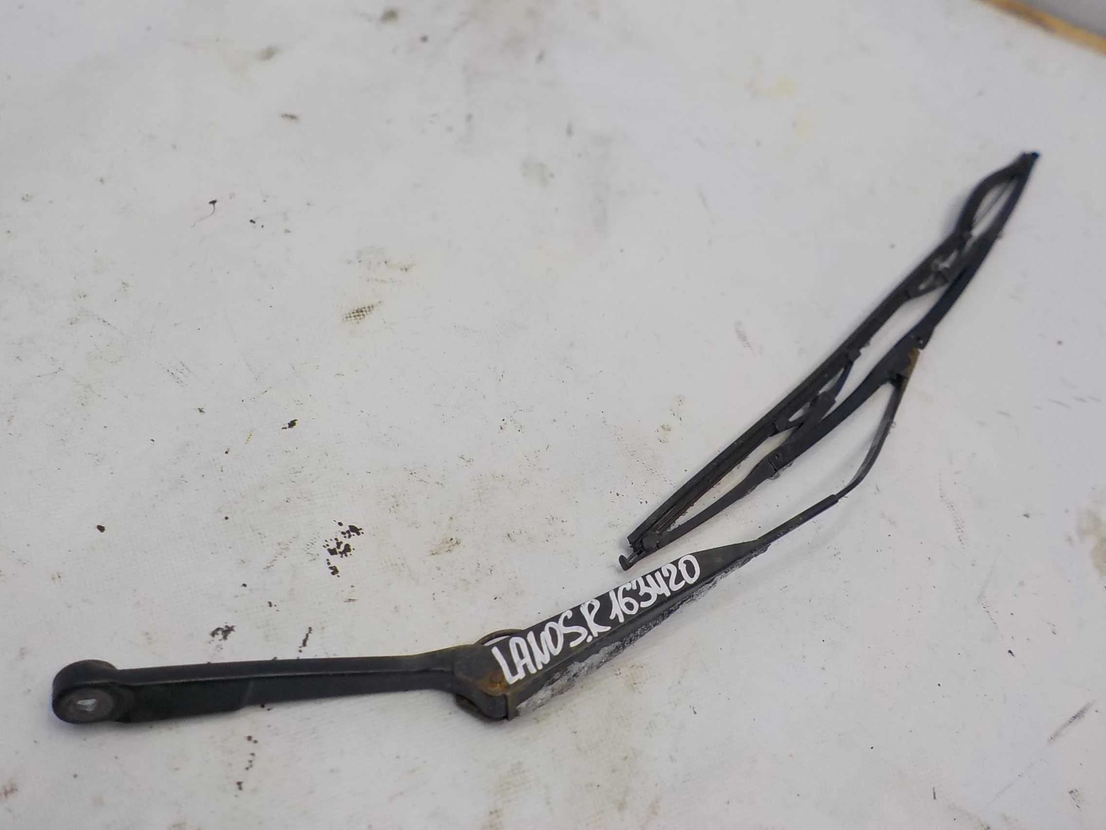 Поводок стеклоочистителя Chevrolet Lanos I (2002—2009)  Право