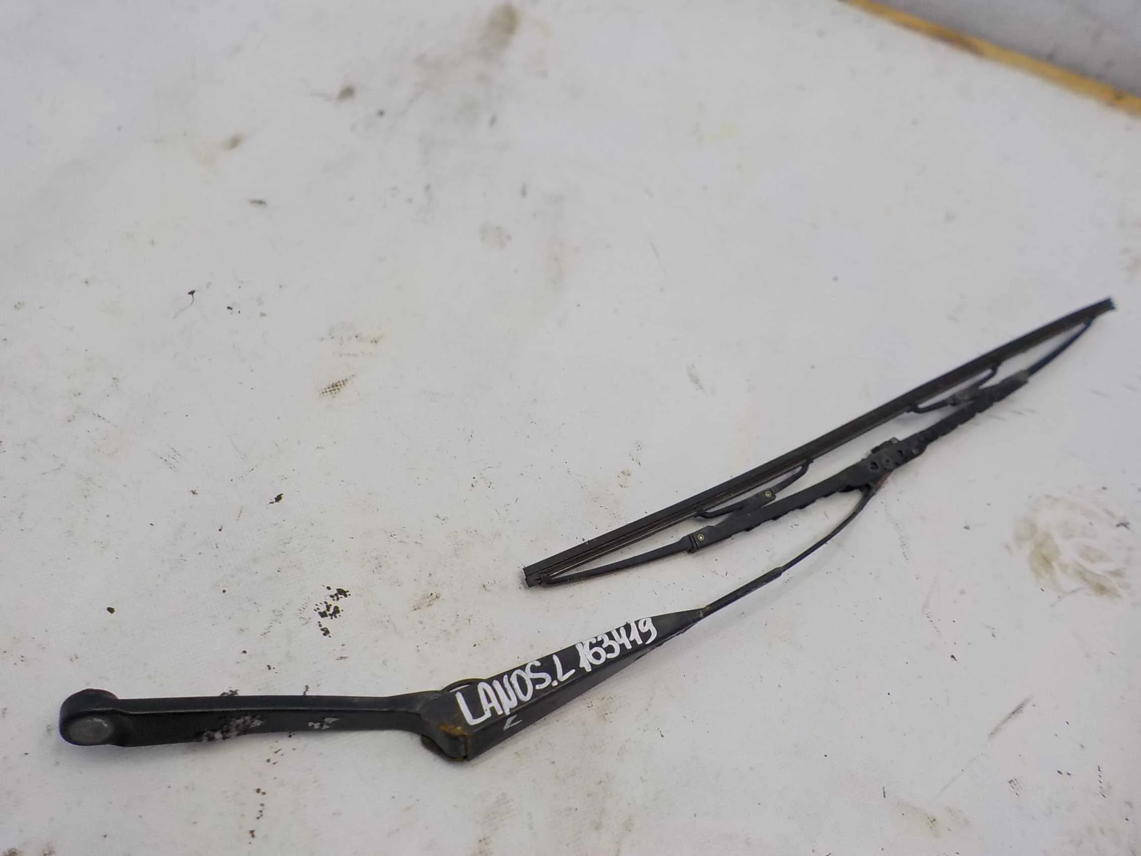 Поводок стеклоочистителя Chevrolet Lanos I (2002—2009)  Лево