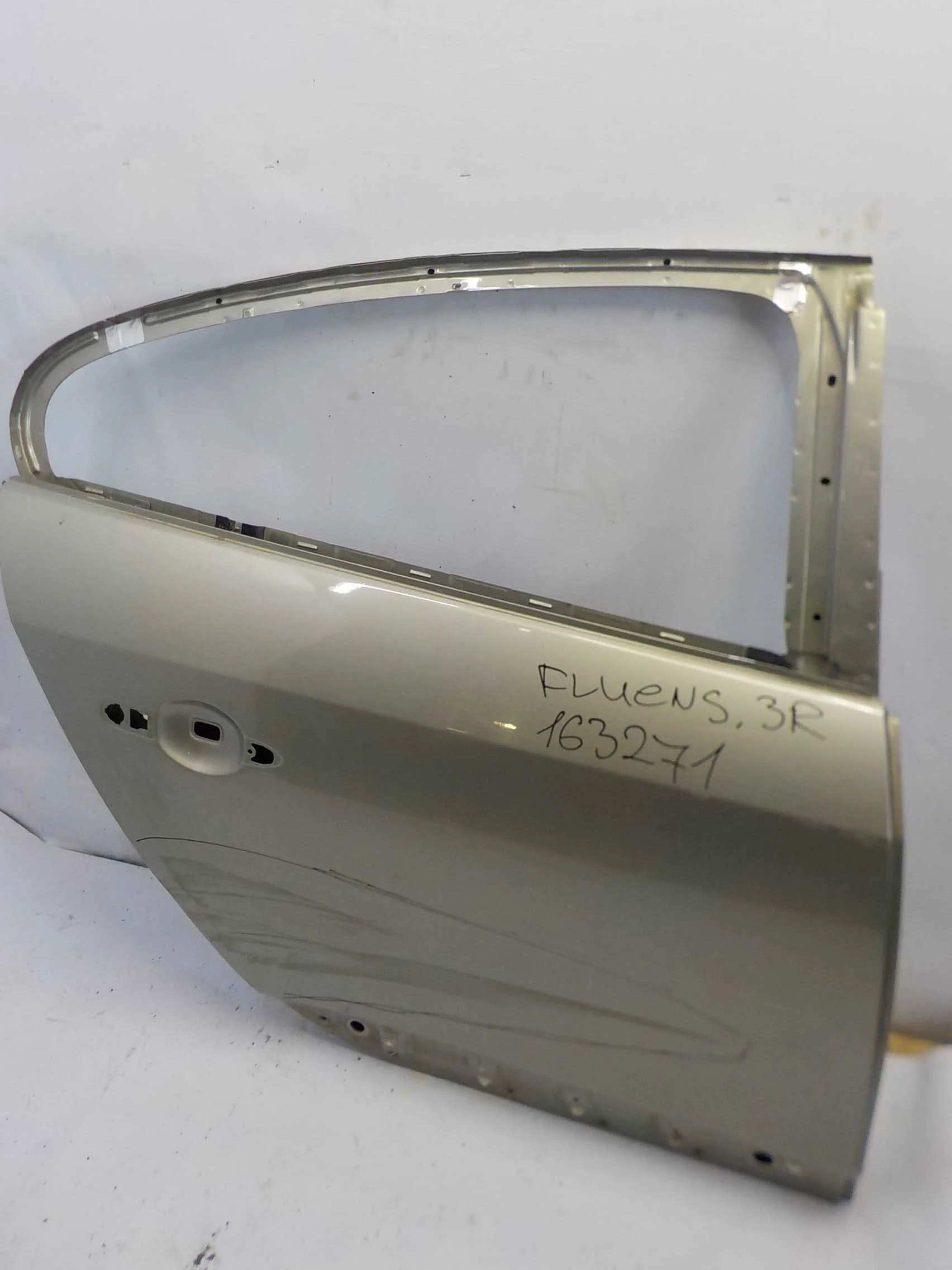 Дверь Renault Fluence I (2009—2013) Зад Право