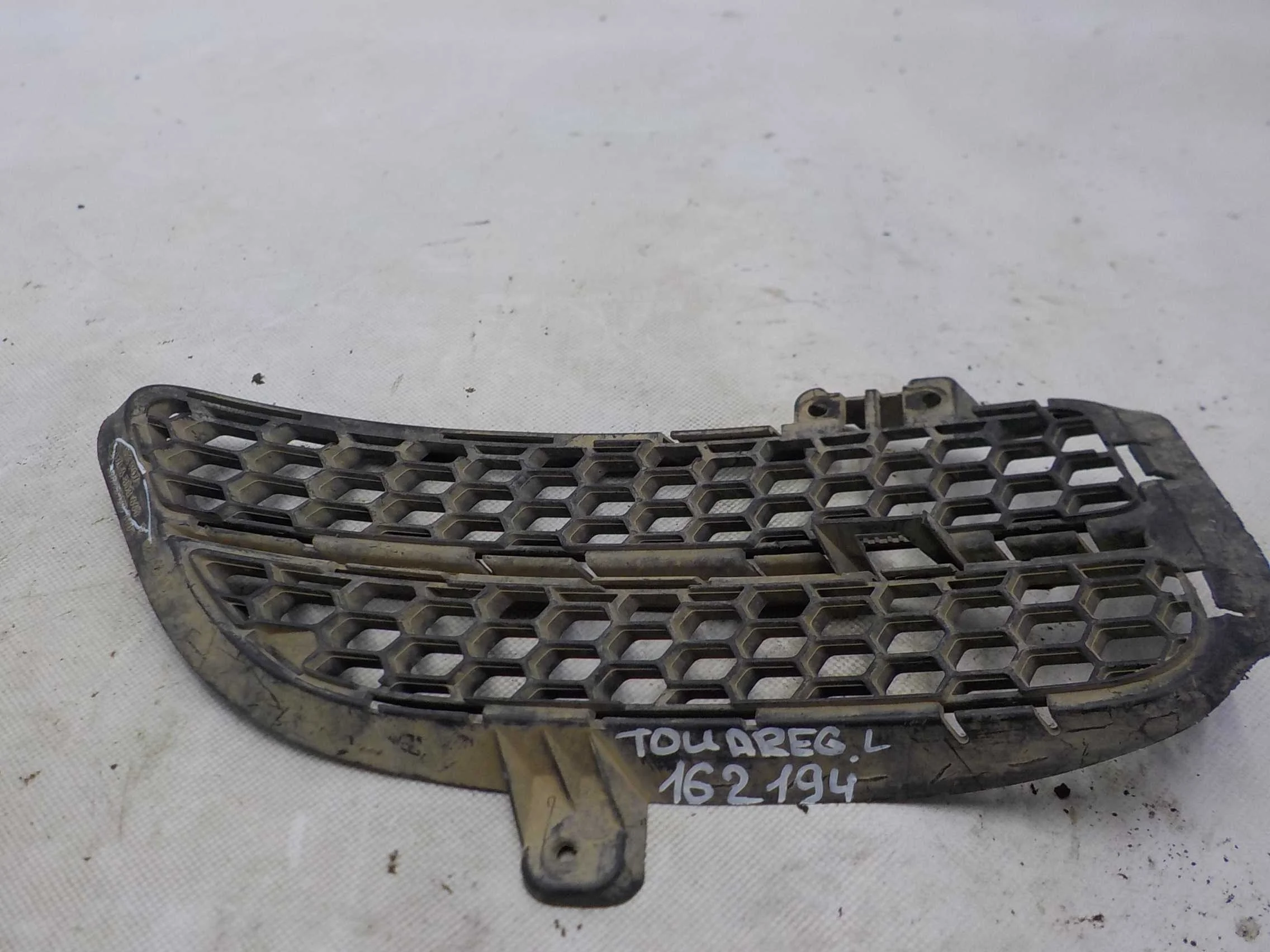 накладка на бампер Volkswagen Touareg I (2002—2006) Перед Лево