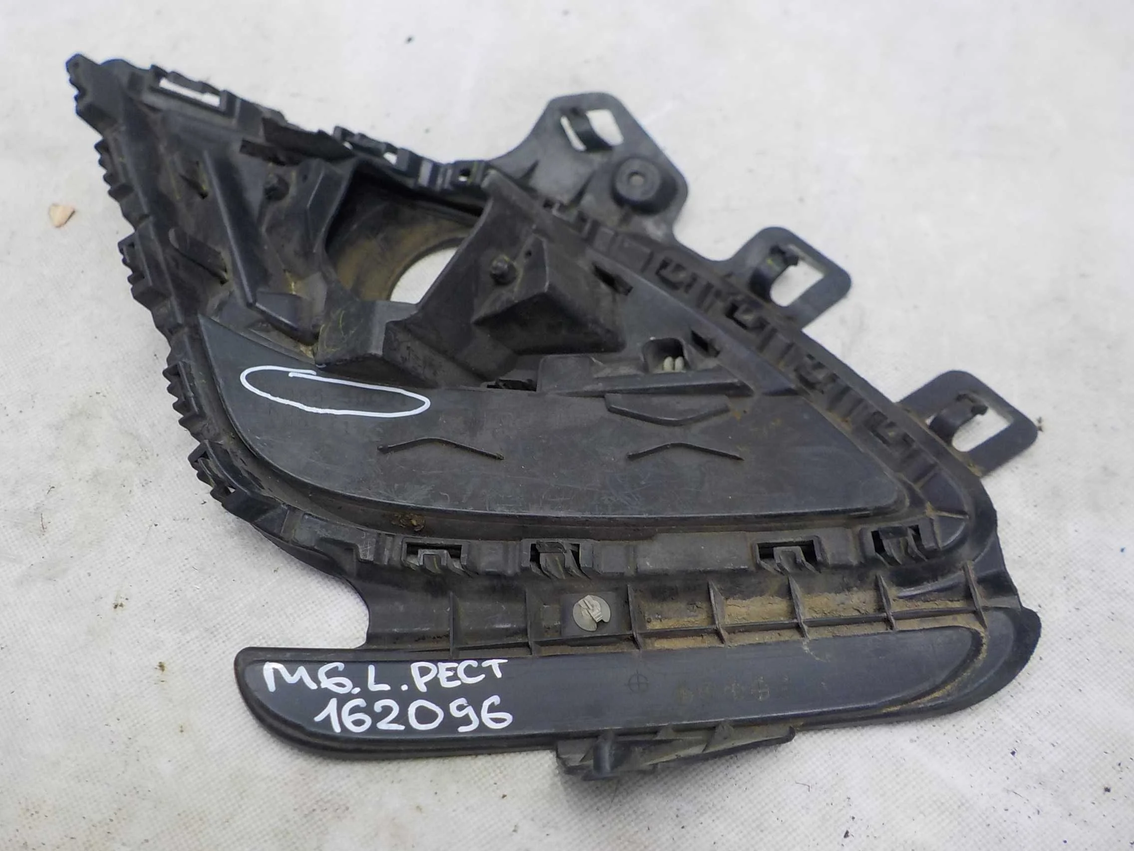 накладка на бампер Mazda 6 GH (2007—2009) Перед Лево