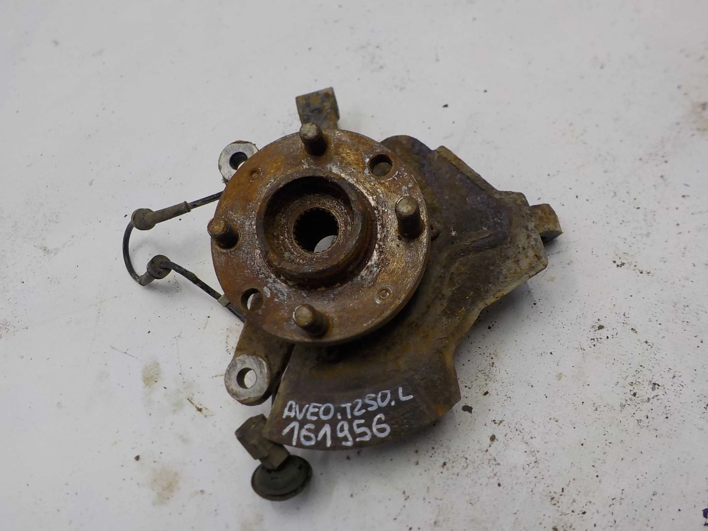 кулак поворотный Chevrolet Aveo I (2003—2008)