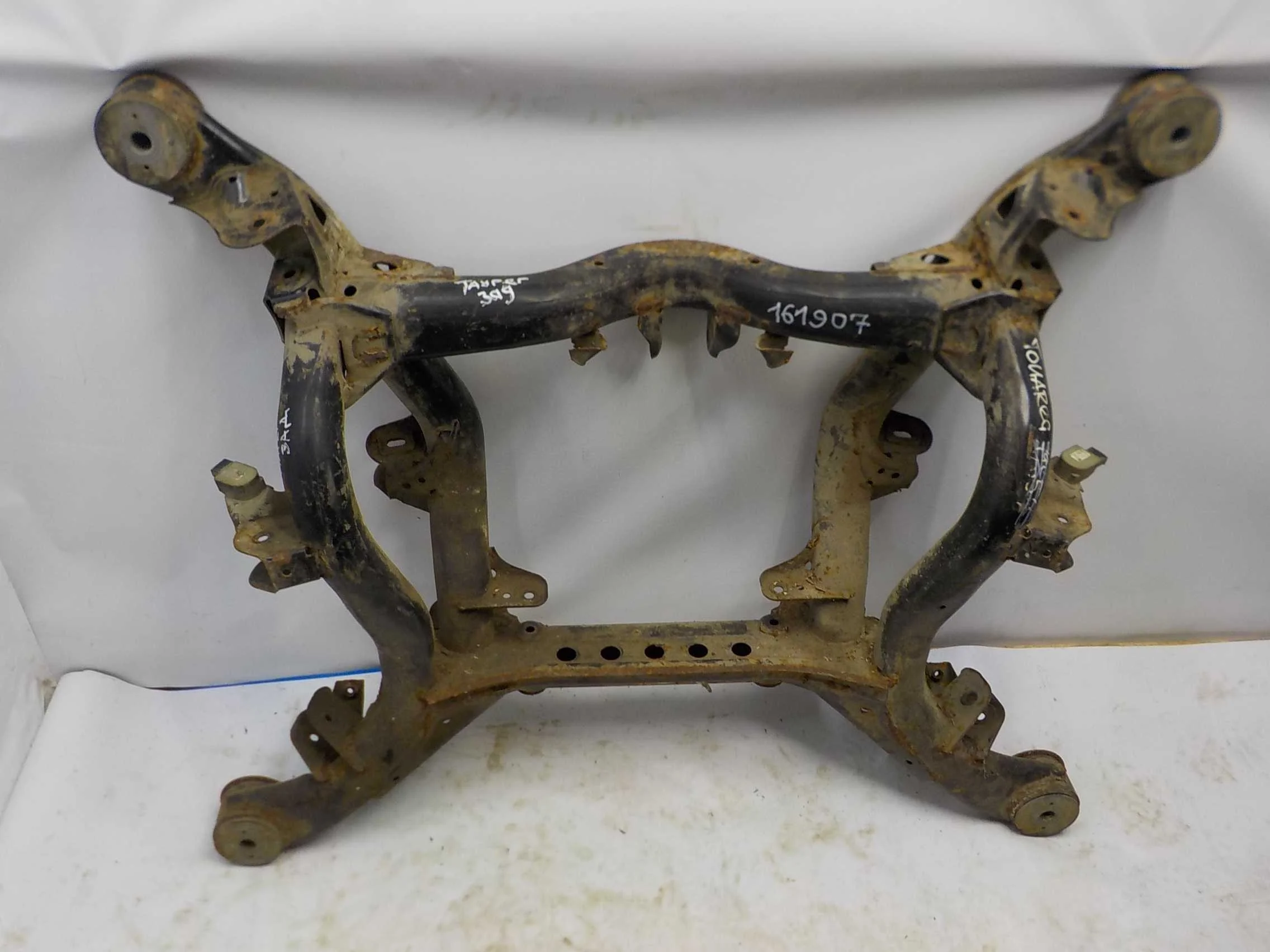 Балка задняя Volkswagen Touareg I (2002—2006) Зад