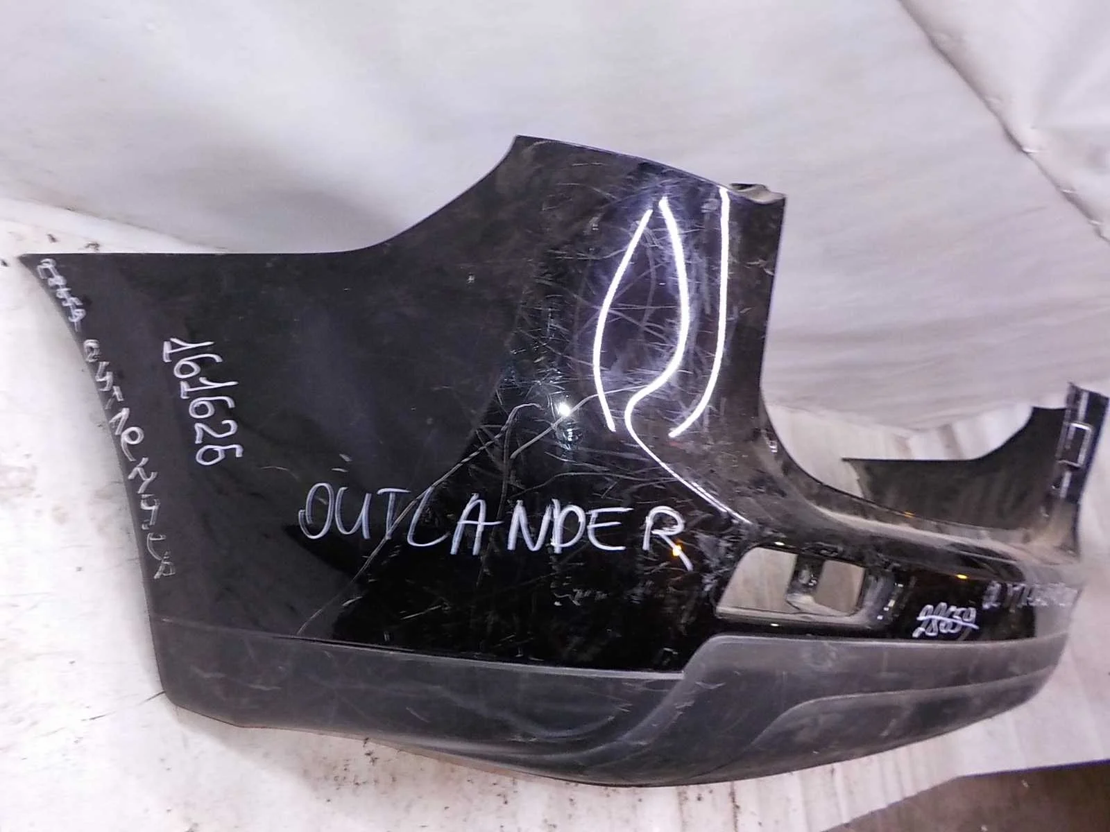 Бампер Mitsubishi Outlander III рестайлинг (2014—2015) Зад