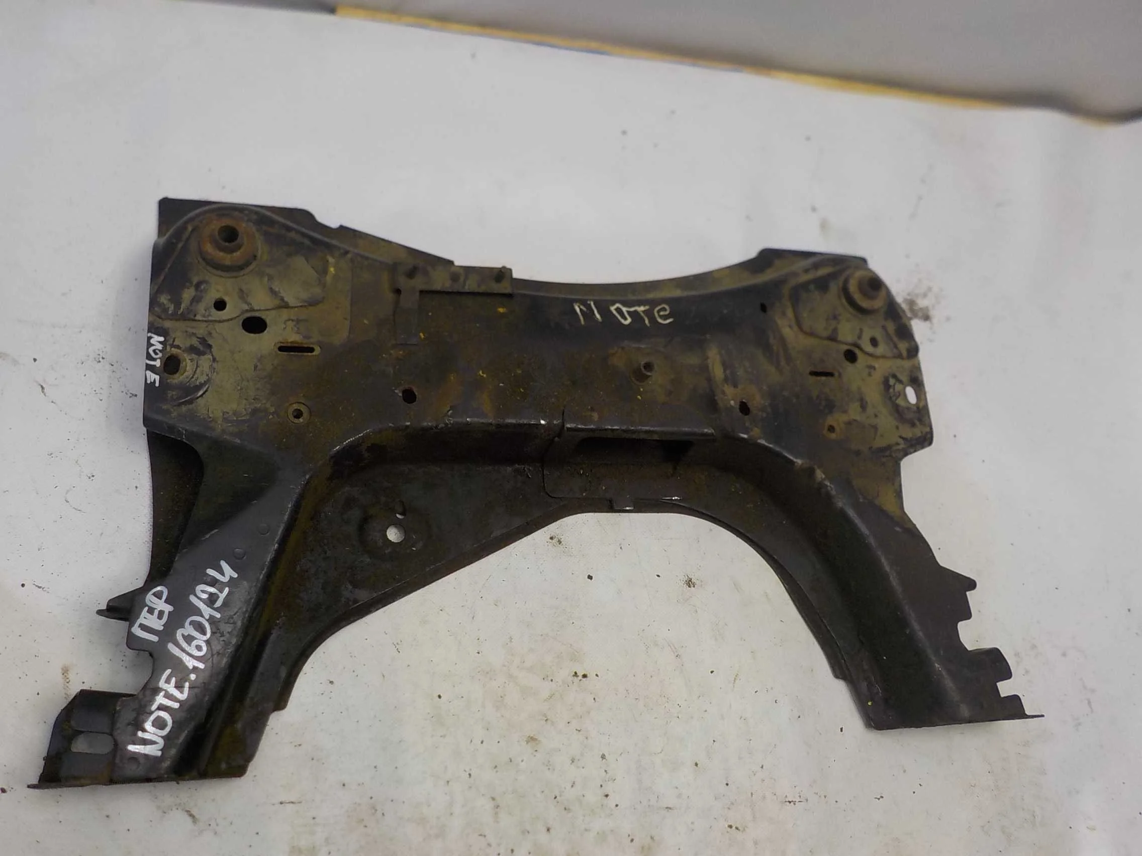 Подрамник Nissan Tiida C11 (2004—2012)