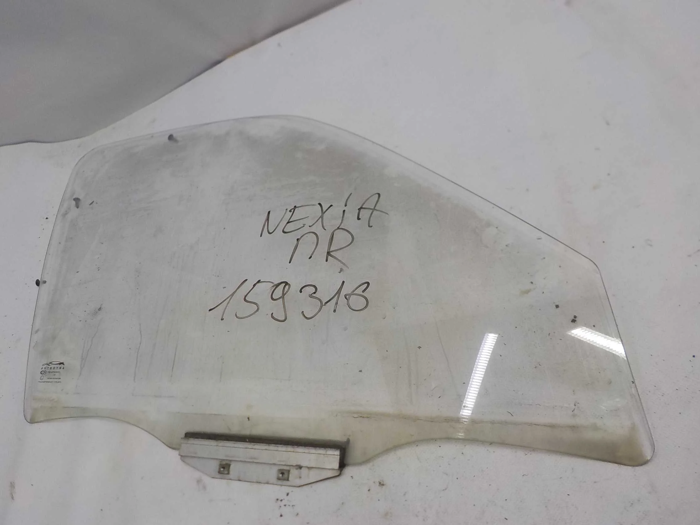 стекло Daewoo Nexia I (1995—2008) Перед Право