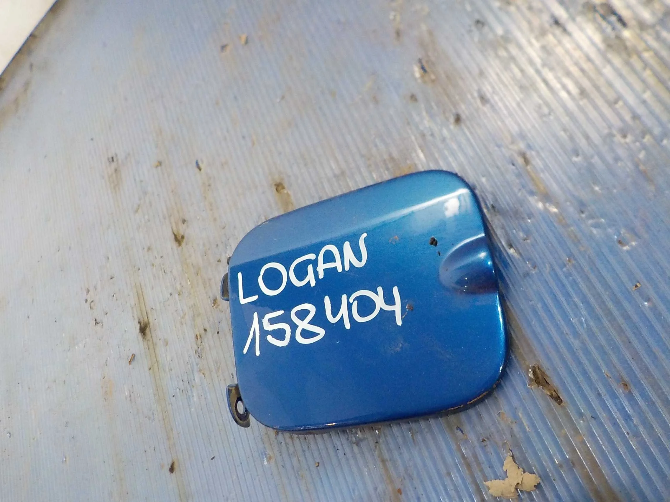 Лючок бензобака Renault Logan I (2004—2009)