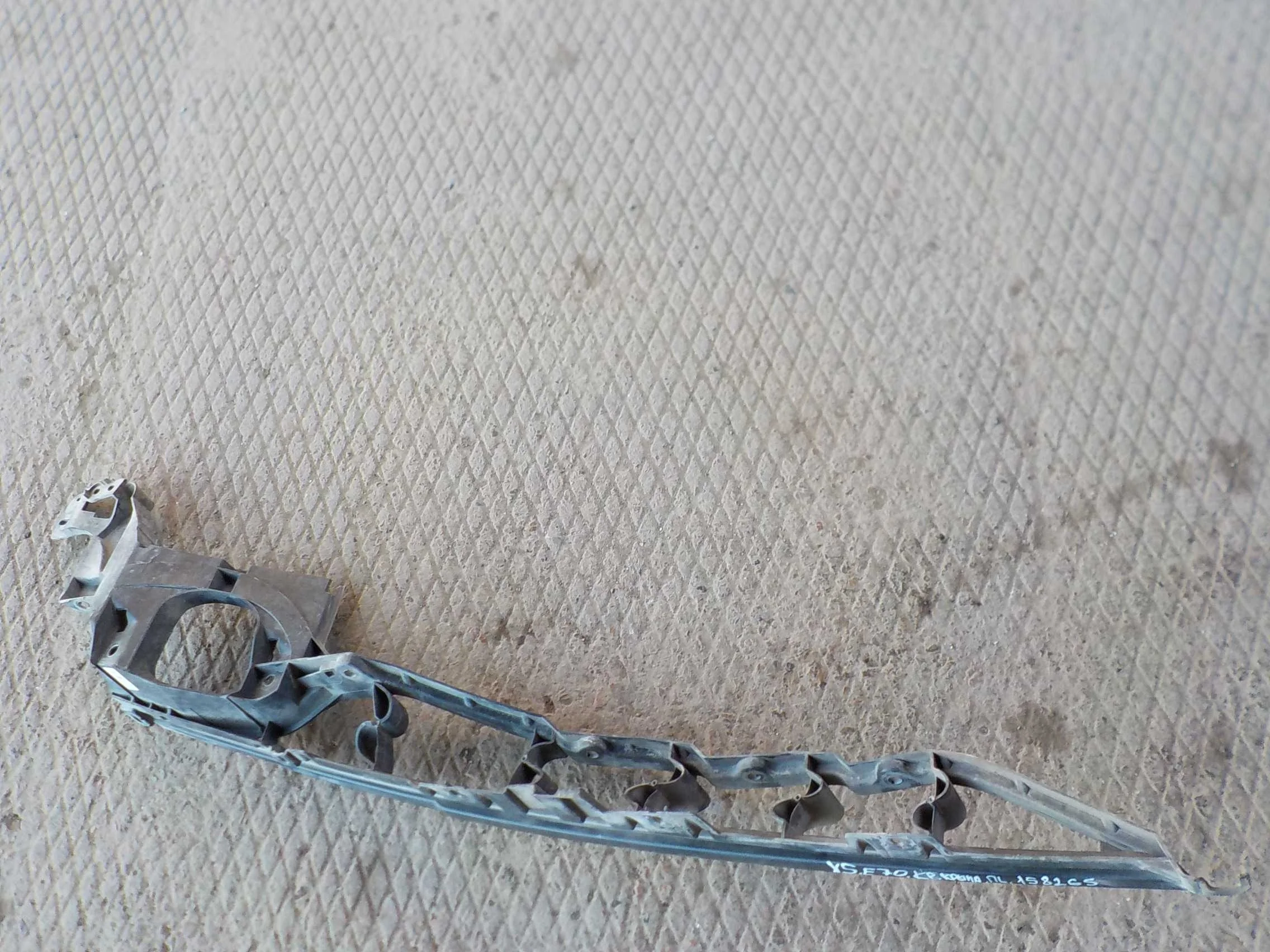 кронштейн крыла BMW X6 E71 (2007—2012)