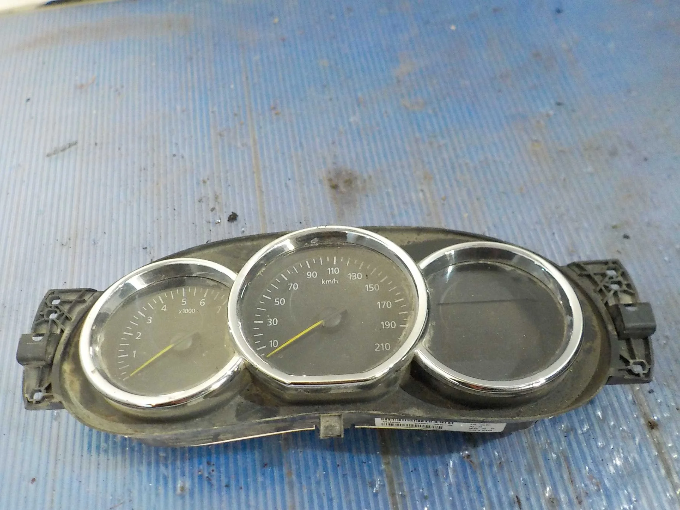 Панель приборов Renault Logan II (2012—2018)