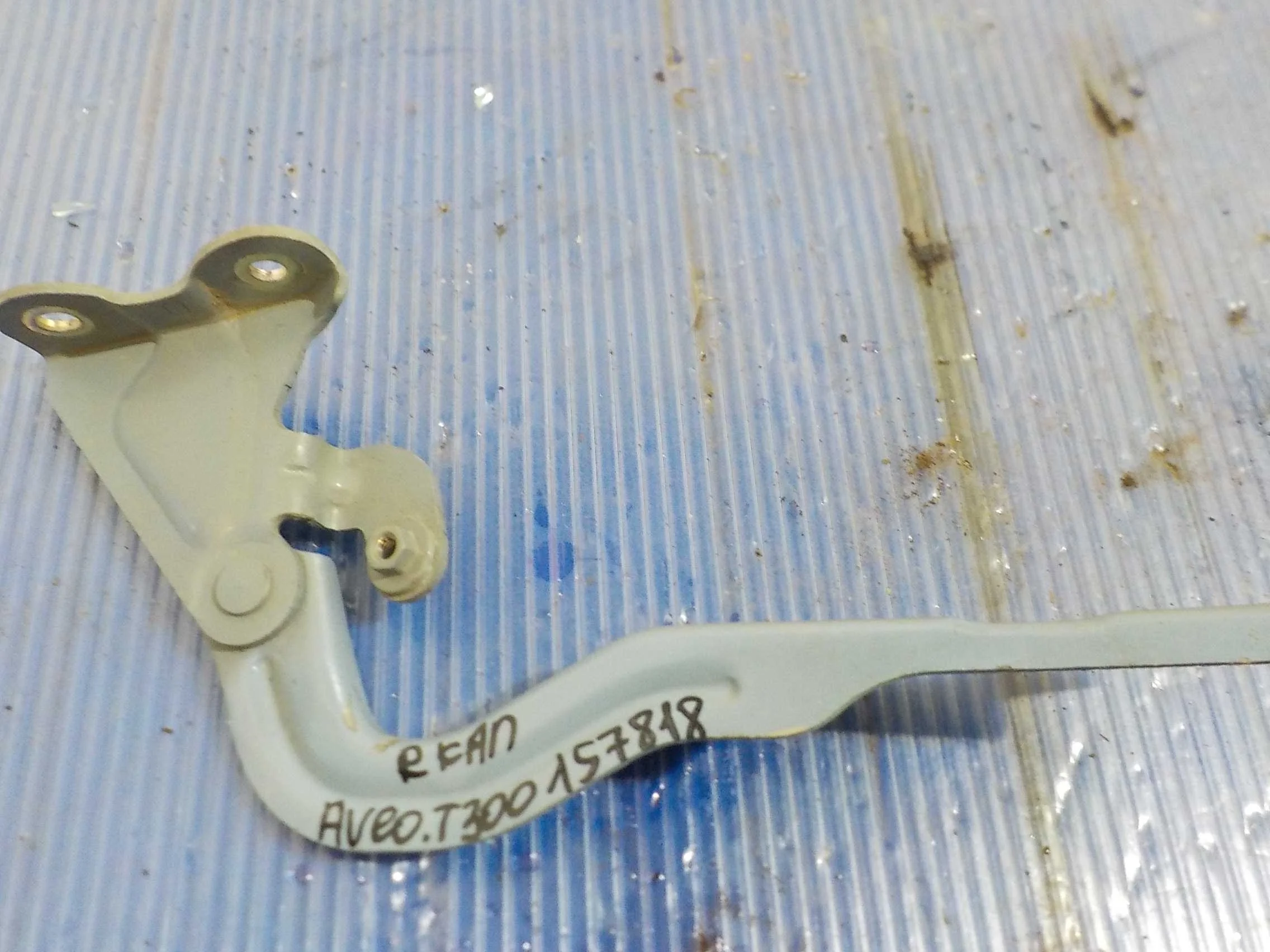 Петля капота Chevrolet Aveo II (2011—2020)