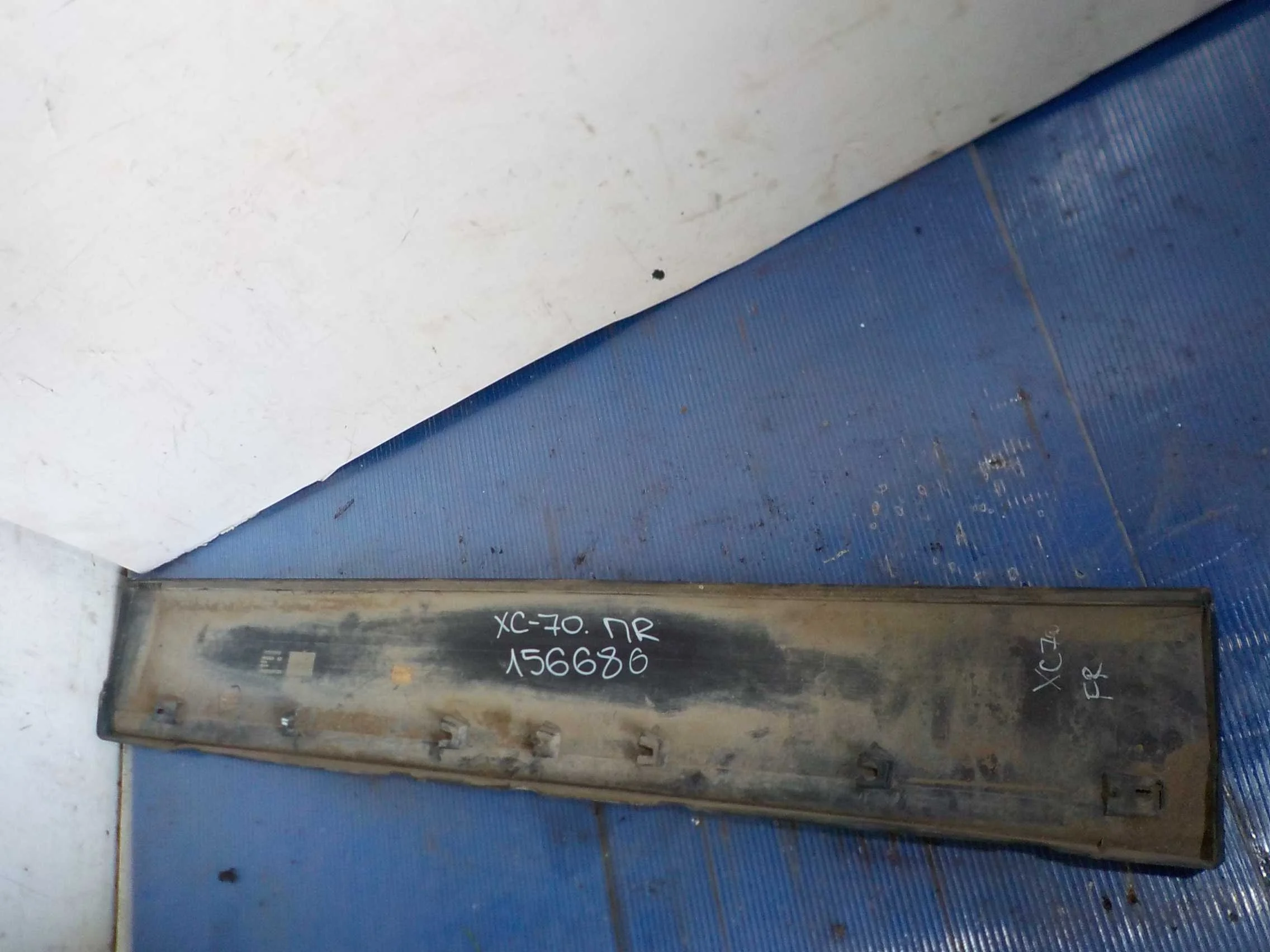 Накладка на дверь Volvo XC70 II (2007—2013) Перед Право