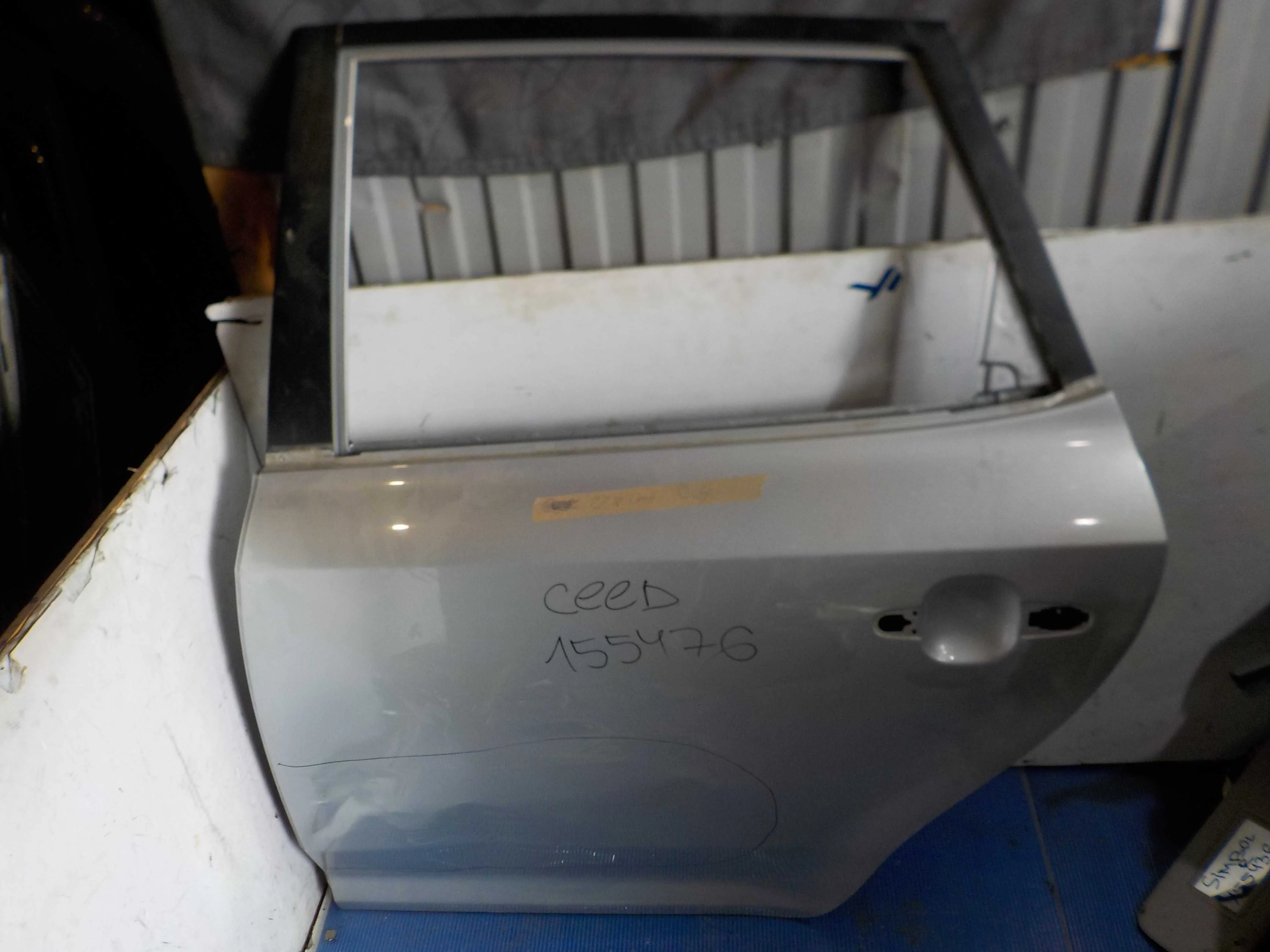 Дверь Kia Ceed ED (2006—2010) Зад Лево