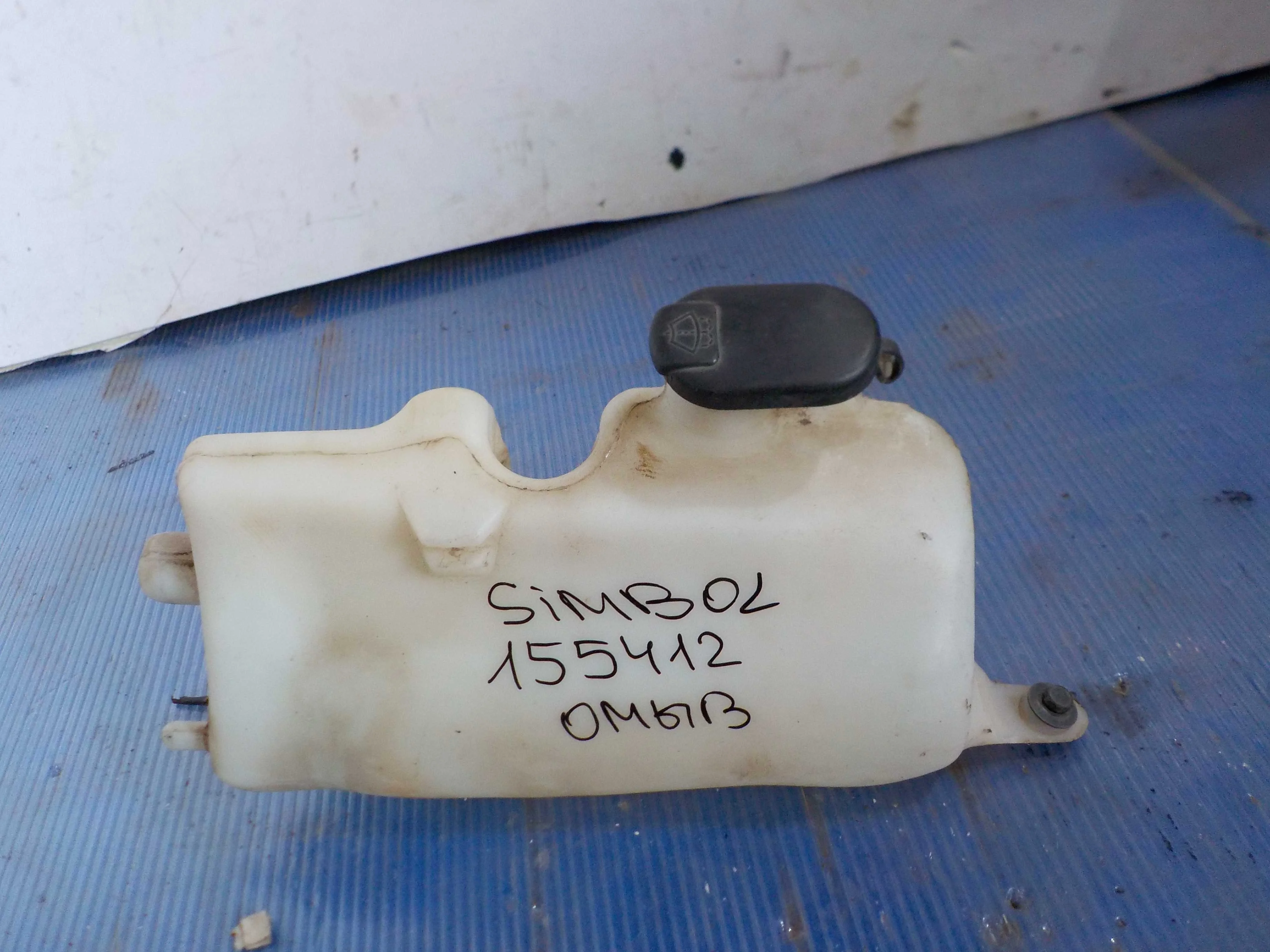 бачок стеклоомывателя Renault Symbol ll (2008—2012)