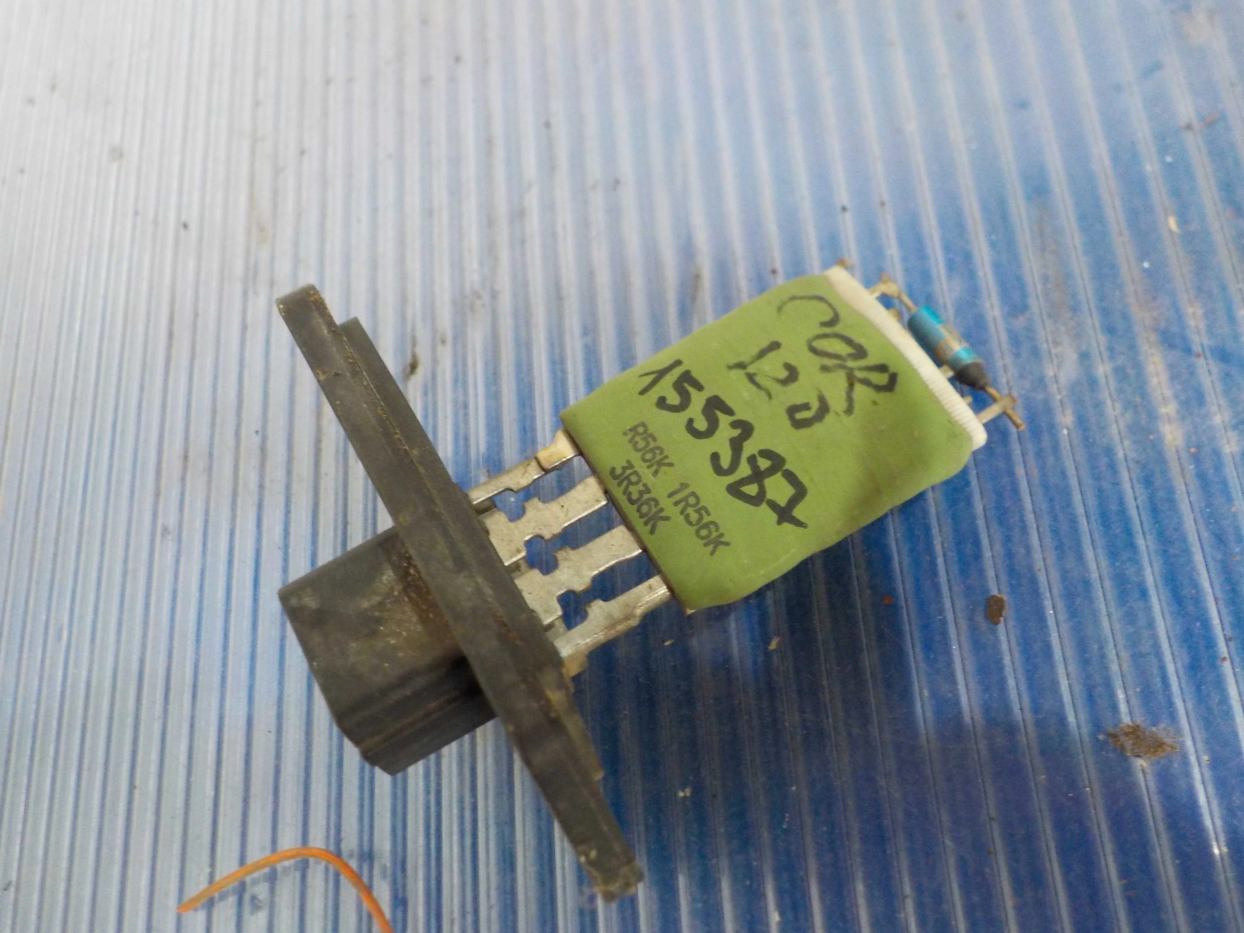 Резистор отопителя Toyota Corolla IX (2000—2004)